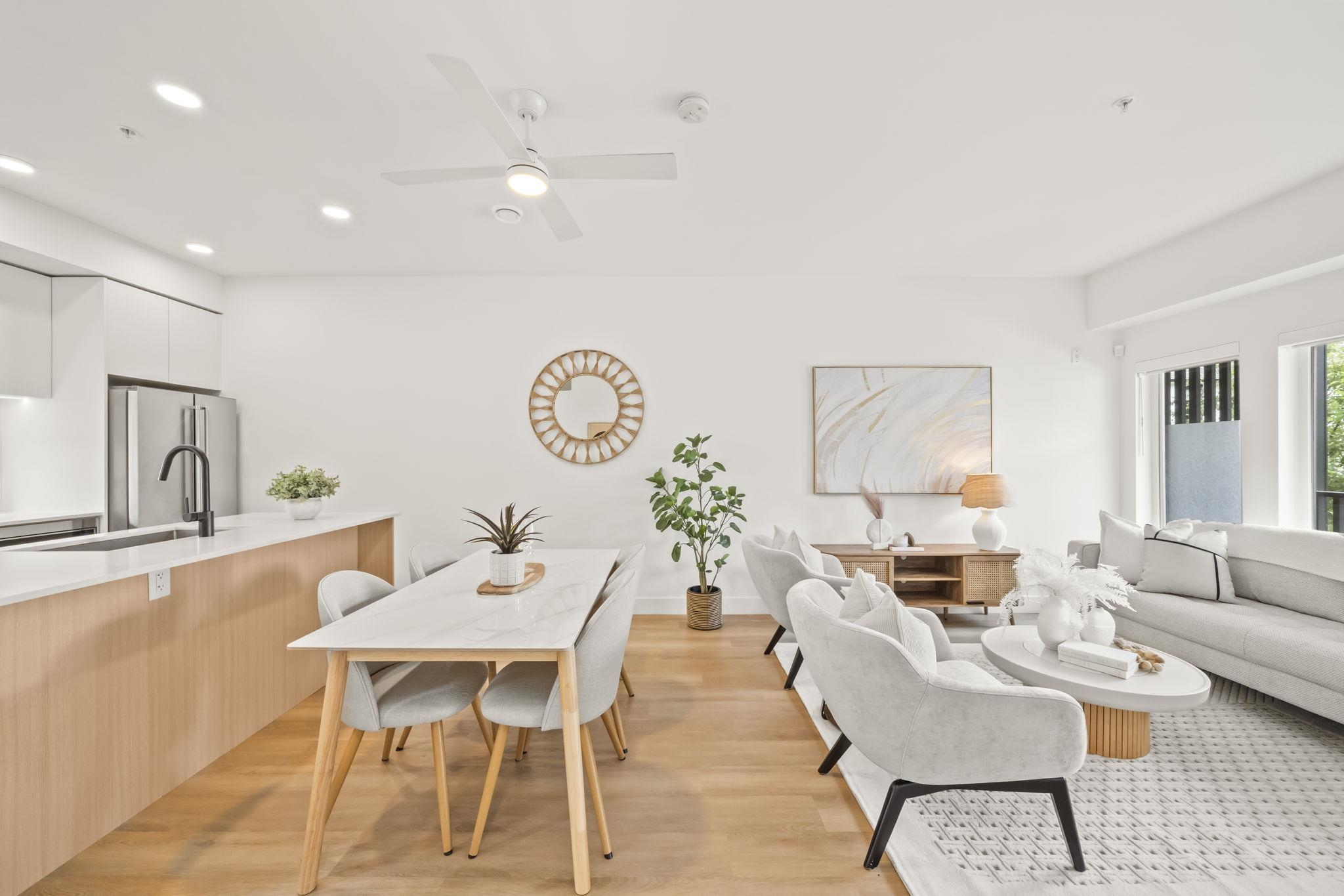 213 1306 LAVAL SQUARE