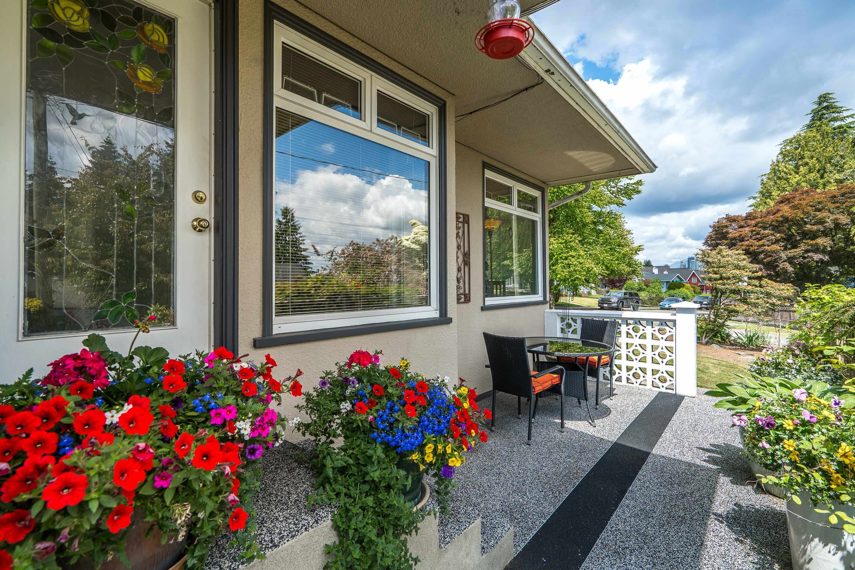 324 CHURCHILL AVENUE