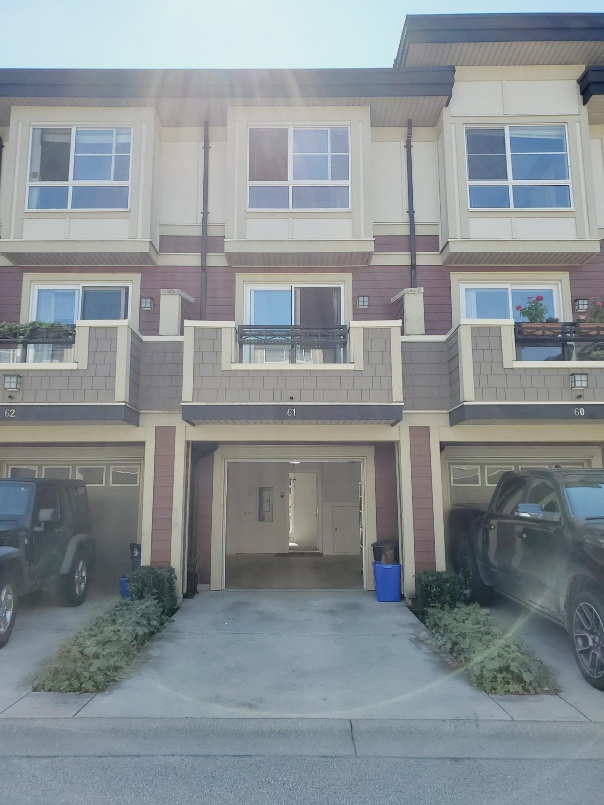 61 19477 72A AVENUE