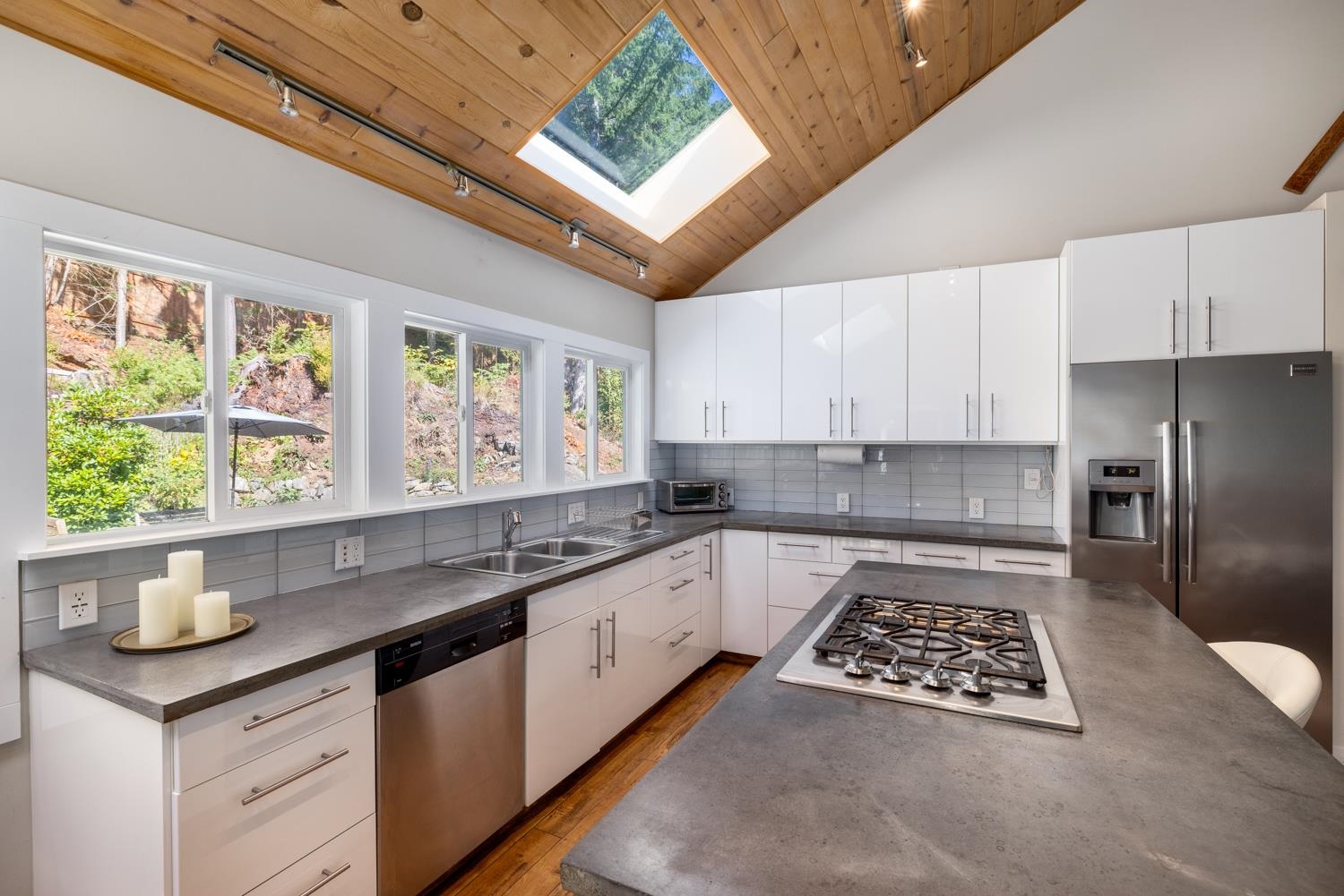 1302 ADAMS ROAD