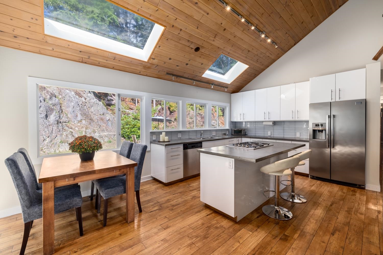 1302 ADAMS ROAD