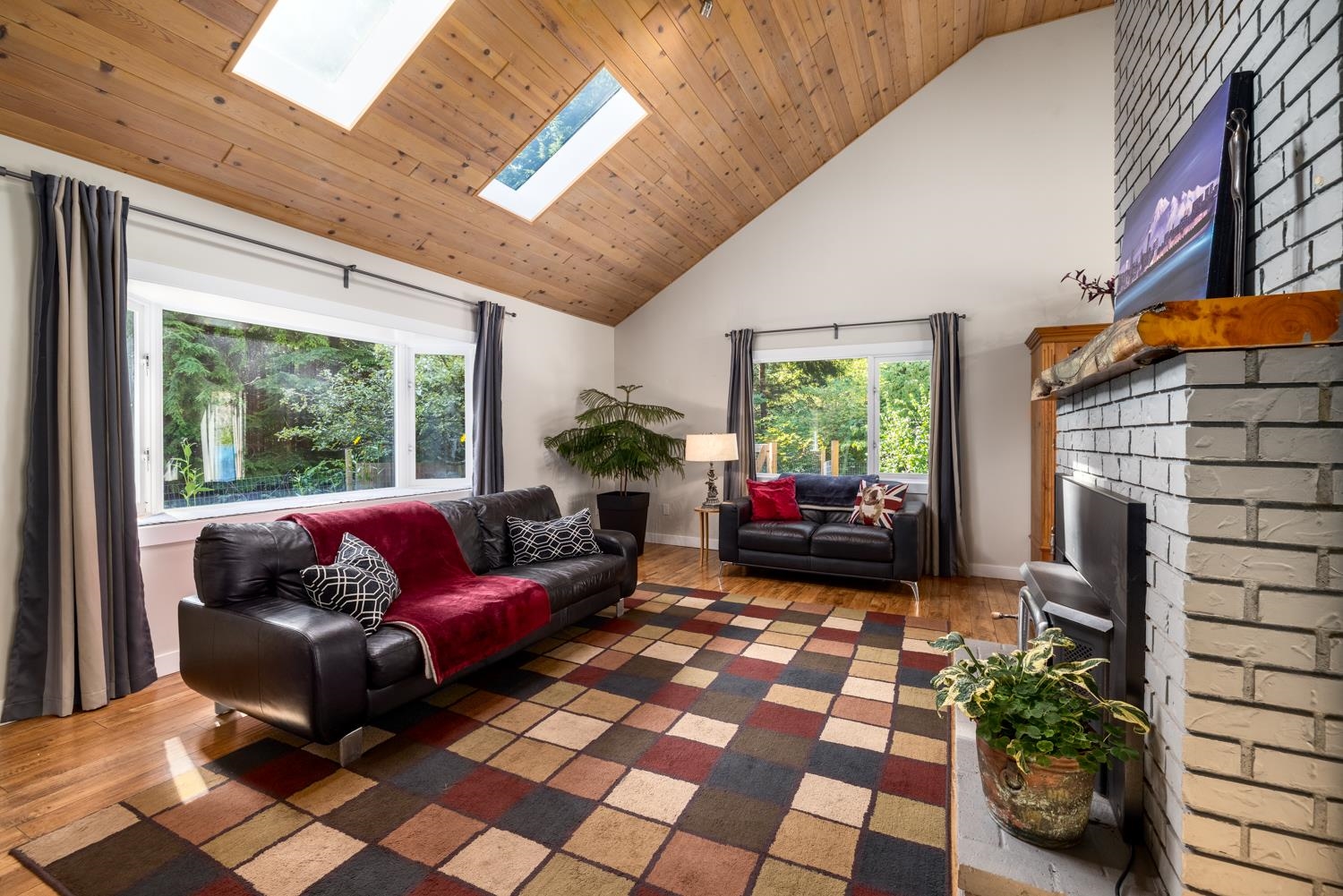 1302 ADAMS ROAD
