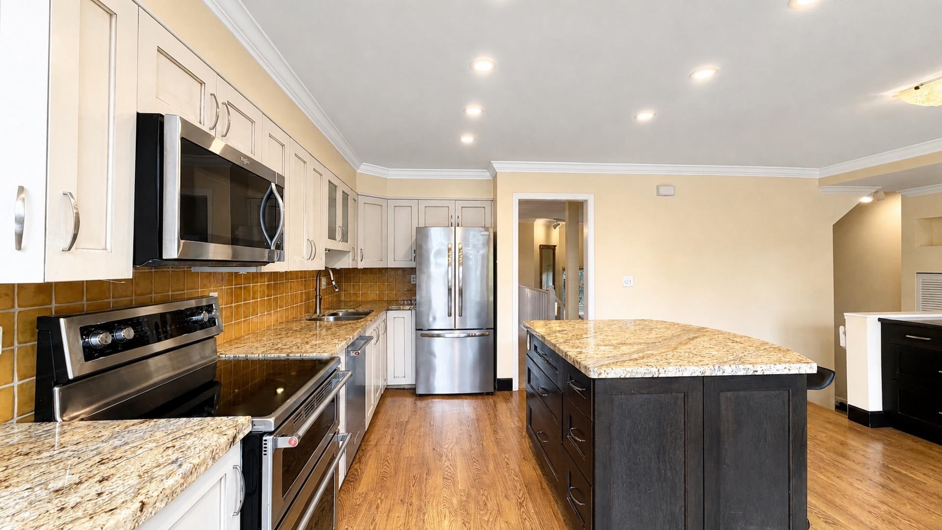 2387 QUAYSIDE COURT