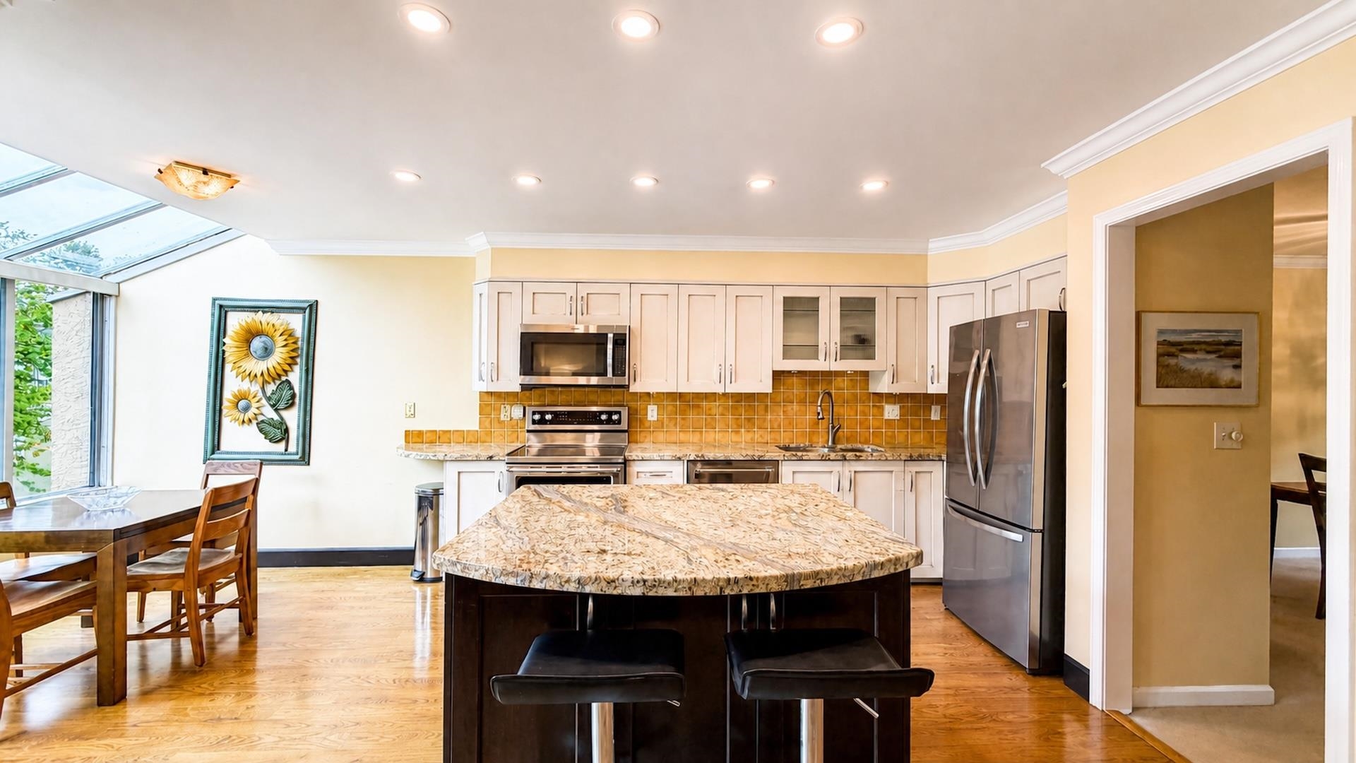2387 QUAYSIDE COURT