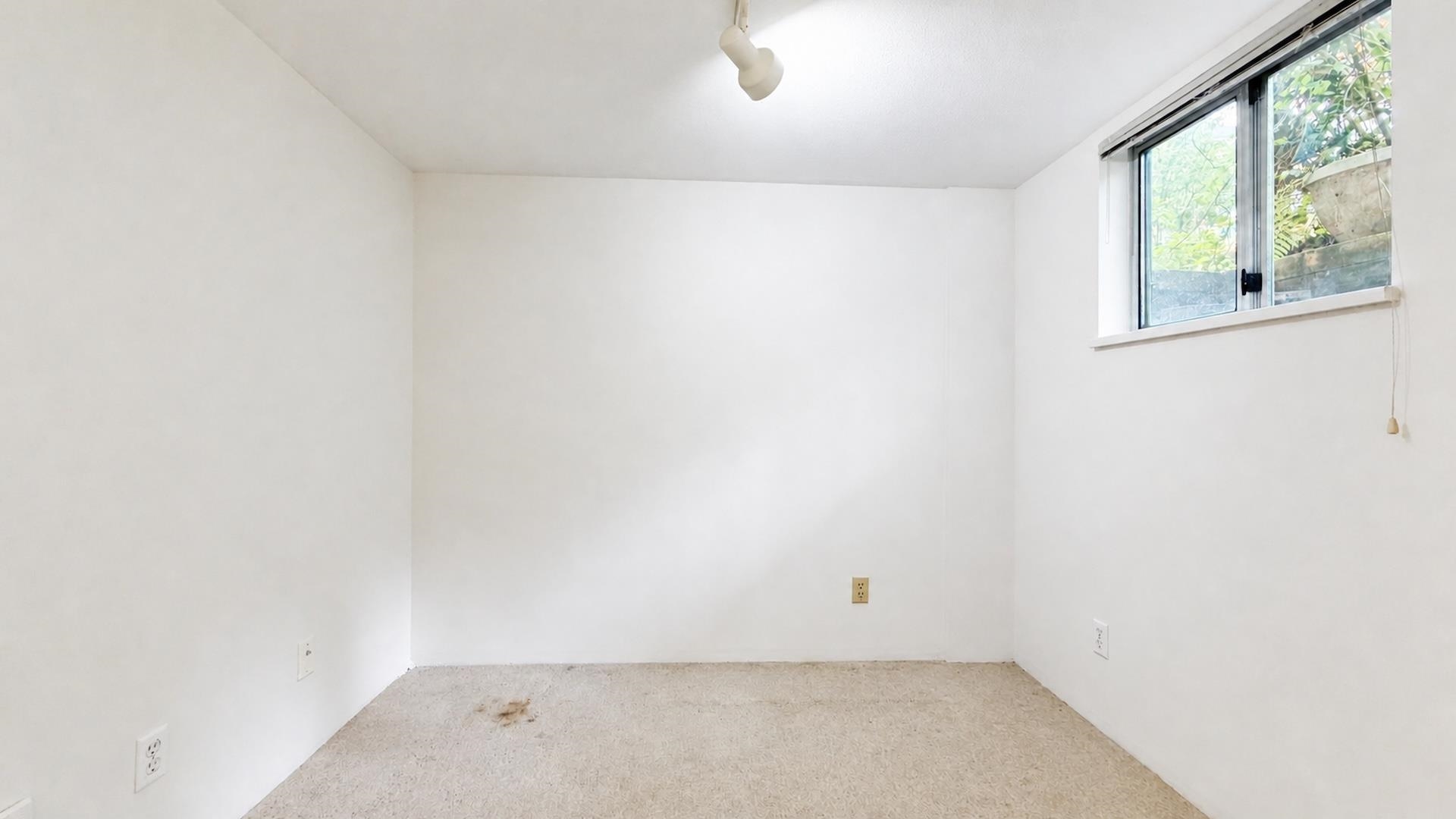 2387 QUAYSIDE COURT
