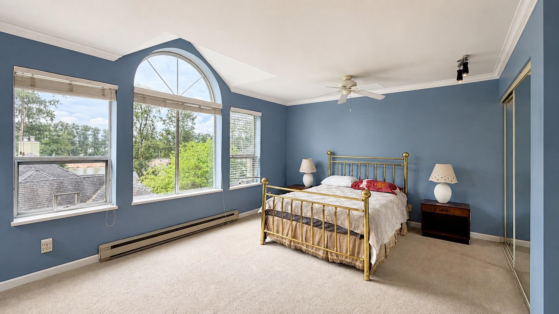 2387 QUAYSIDE COURT