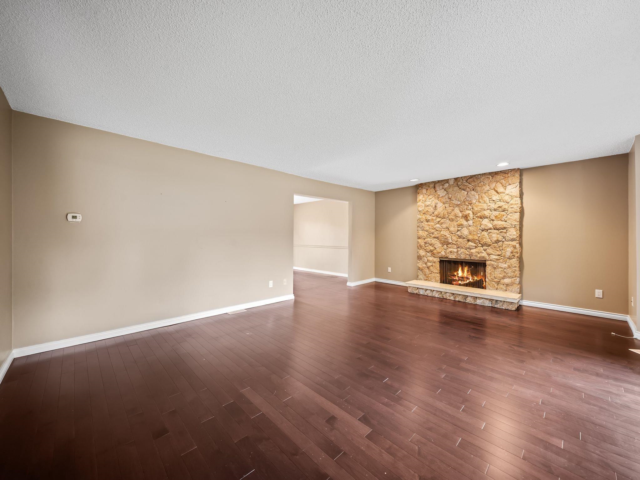 4237 CANDLEWOOD DRIVE