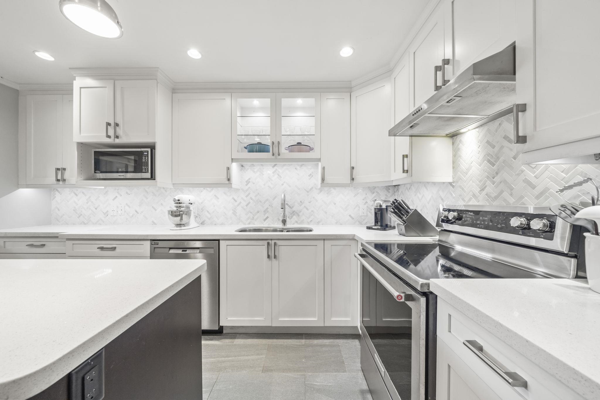 171 3031 WILLIAMS ROAD