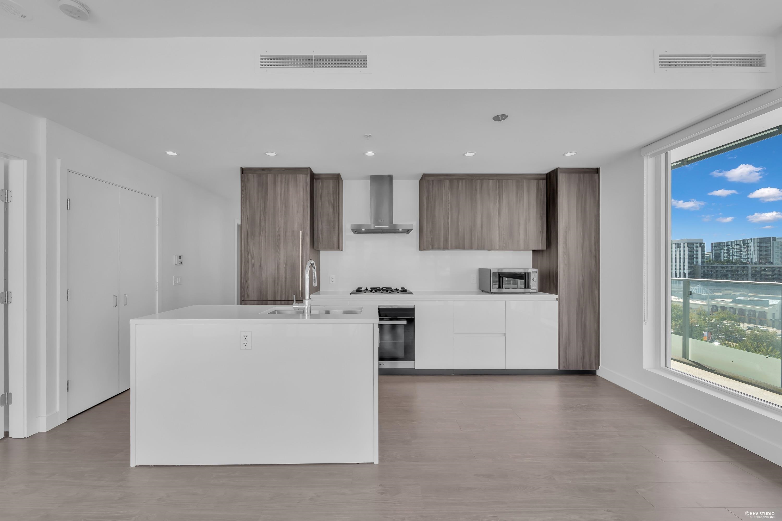 904 8133 COOK ROAD