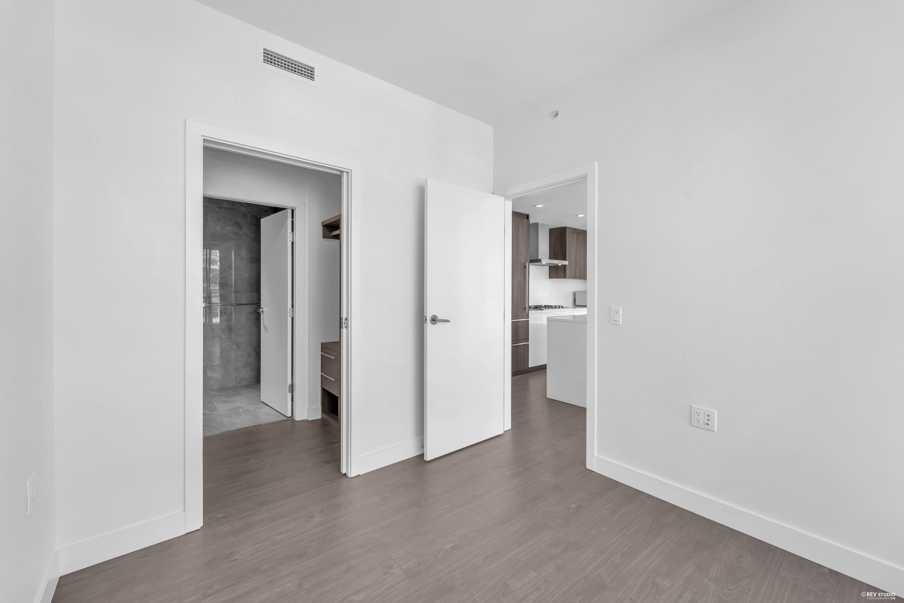 904 8133 COOK ROAD