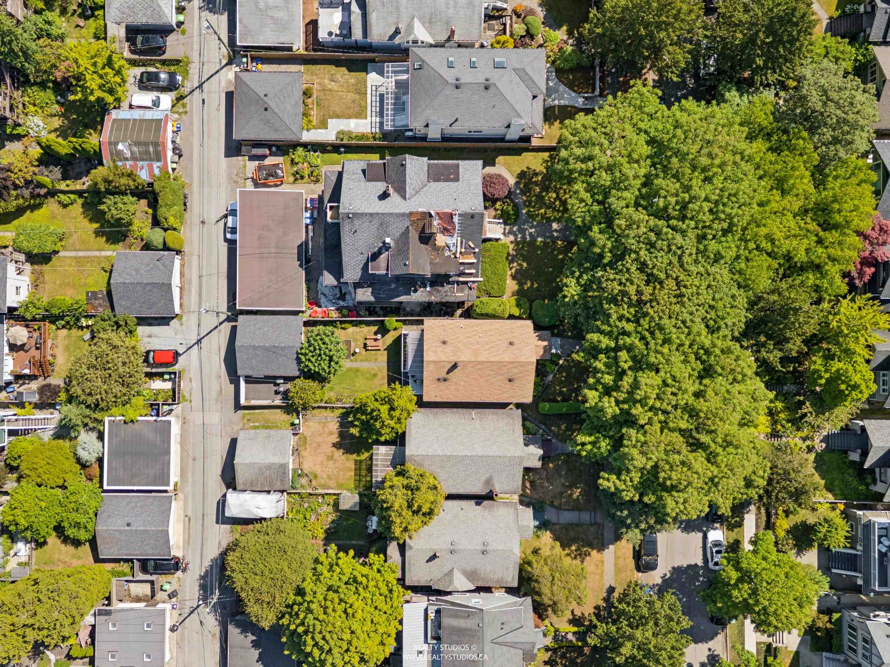 461 W 18TH AVENUE