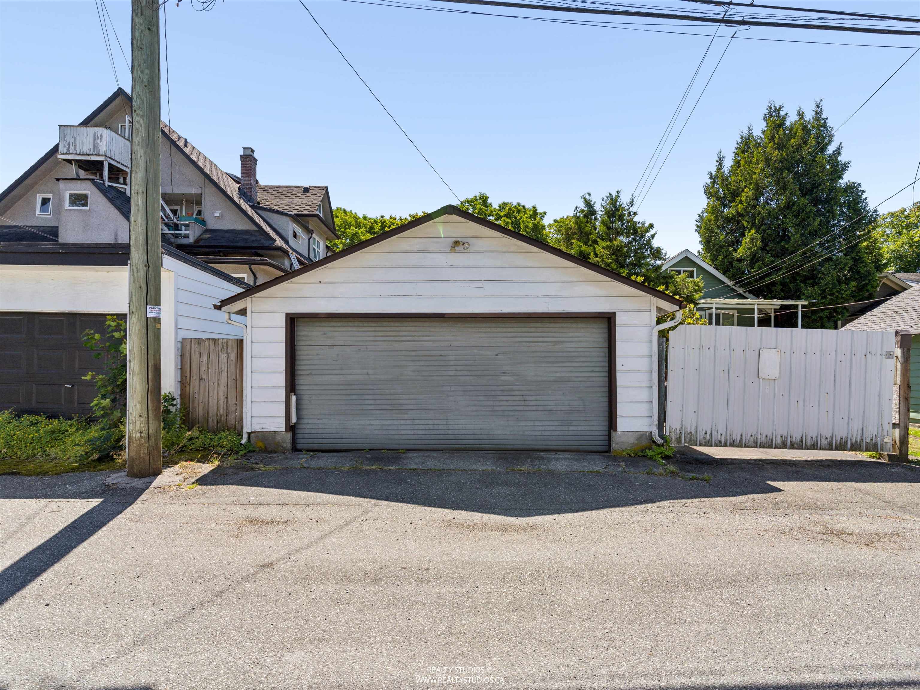 461 W 18TH AVENUE