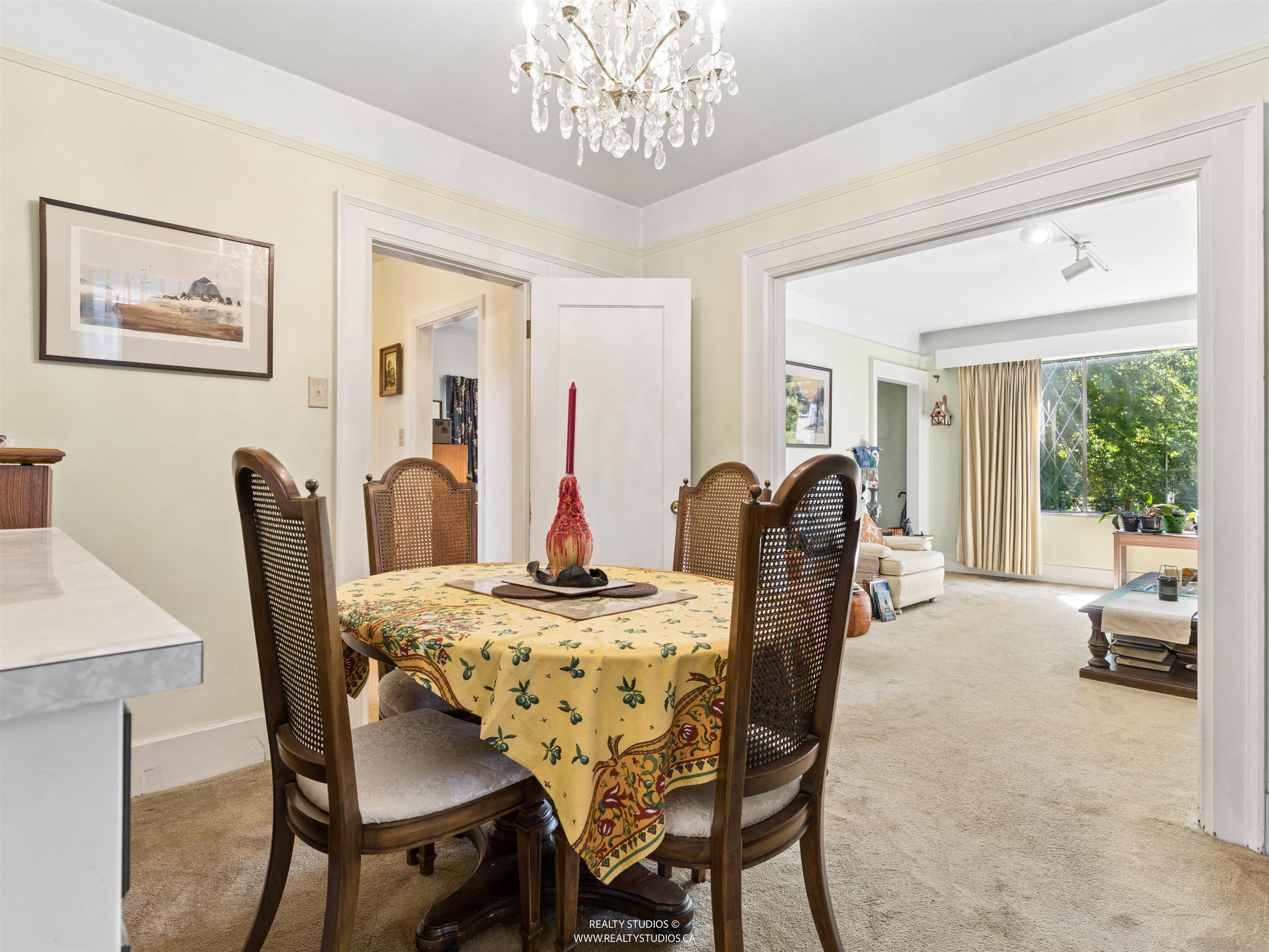 461 W 18TH AVENUE