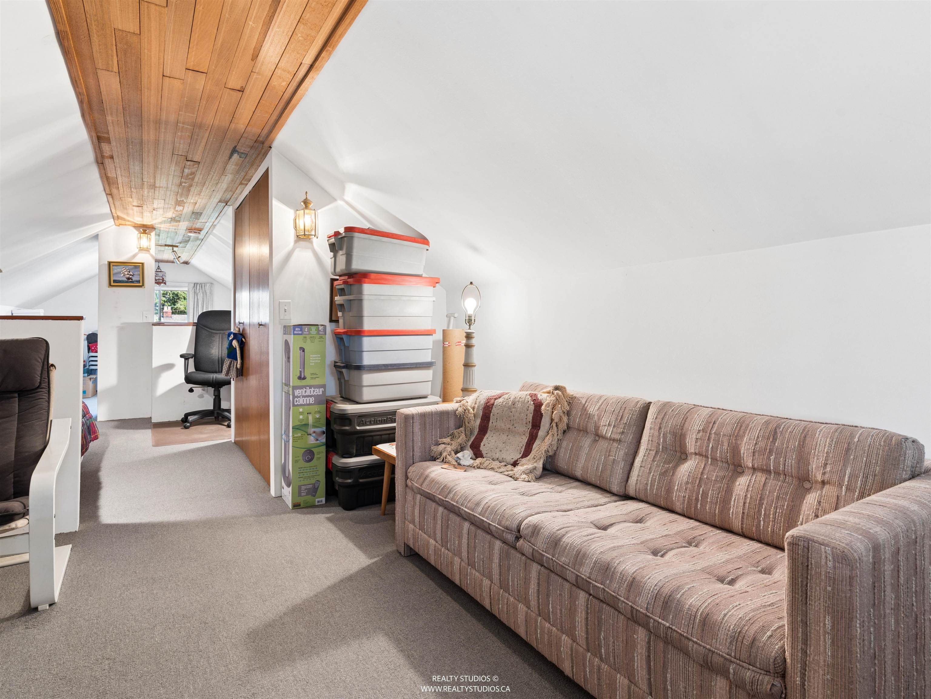 461 W 18TH AVENUE