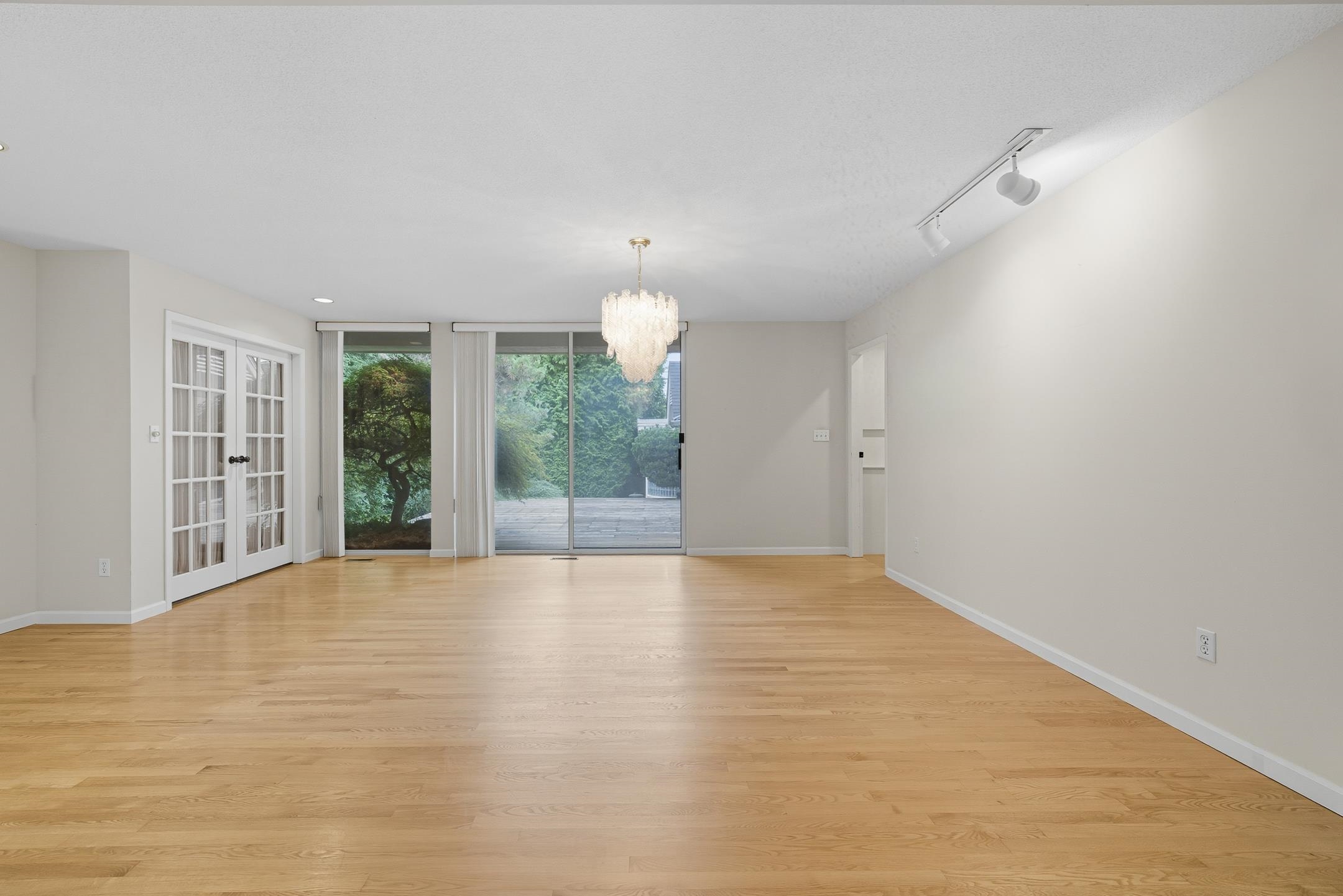 6189 ANGUS DRIVE
