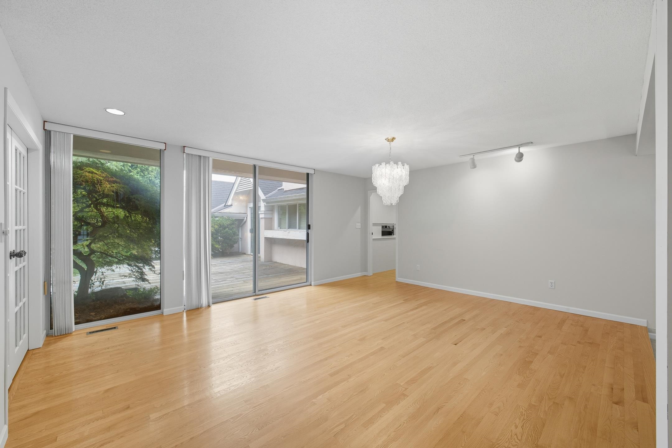 6189 ANGUS DRIVE