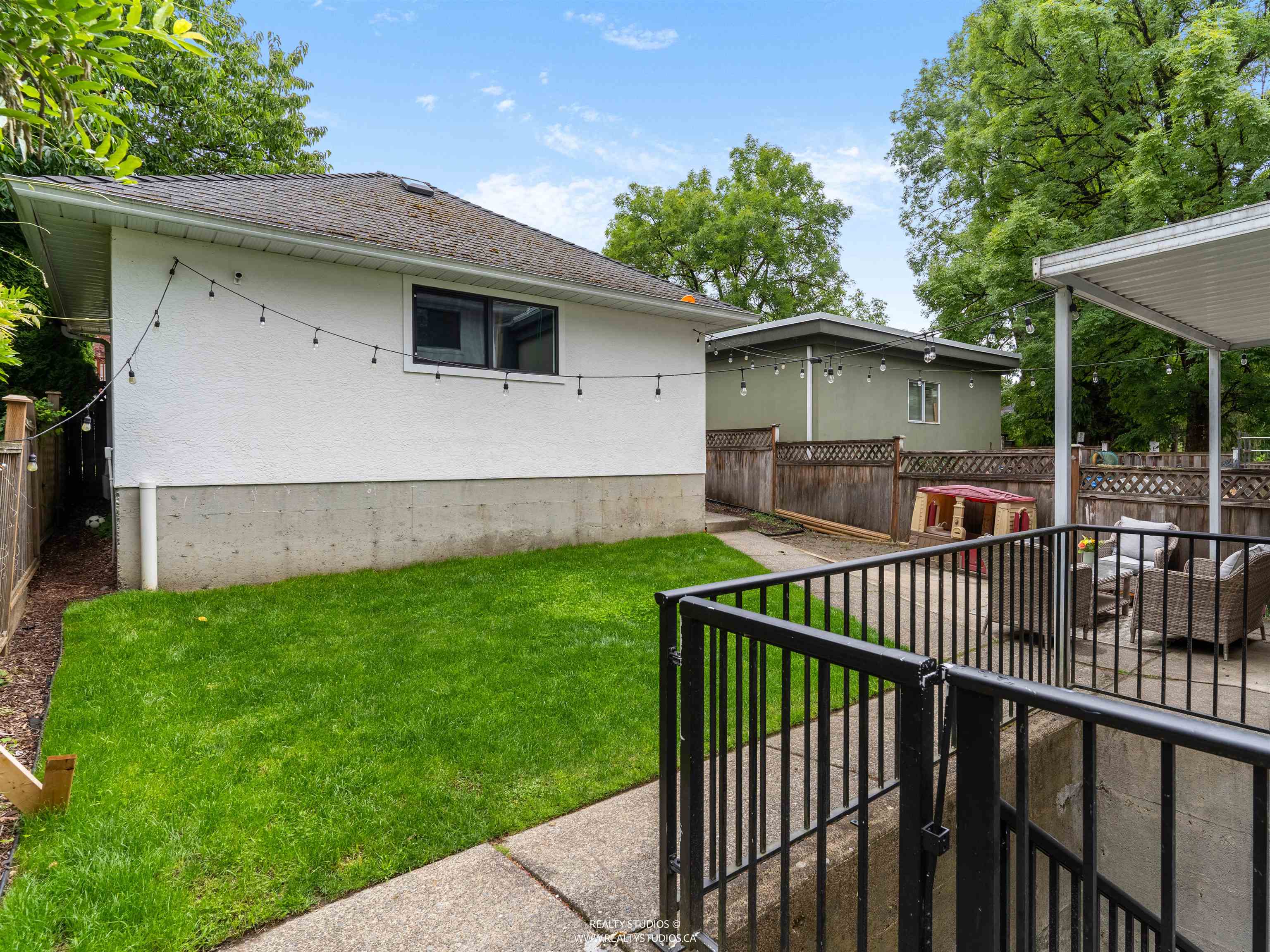 4588 JAMES STREET