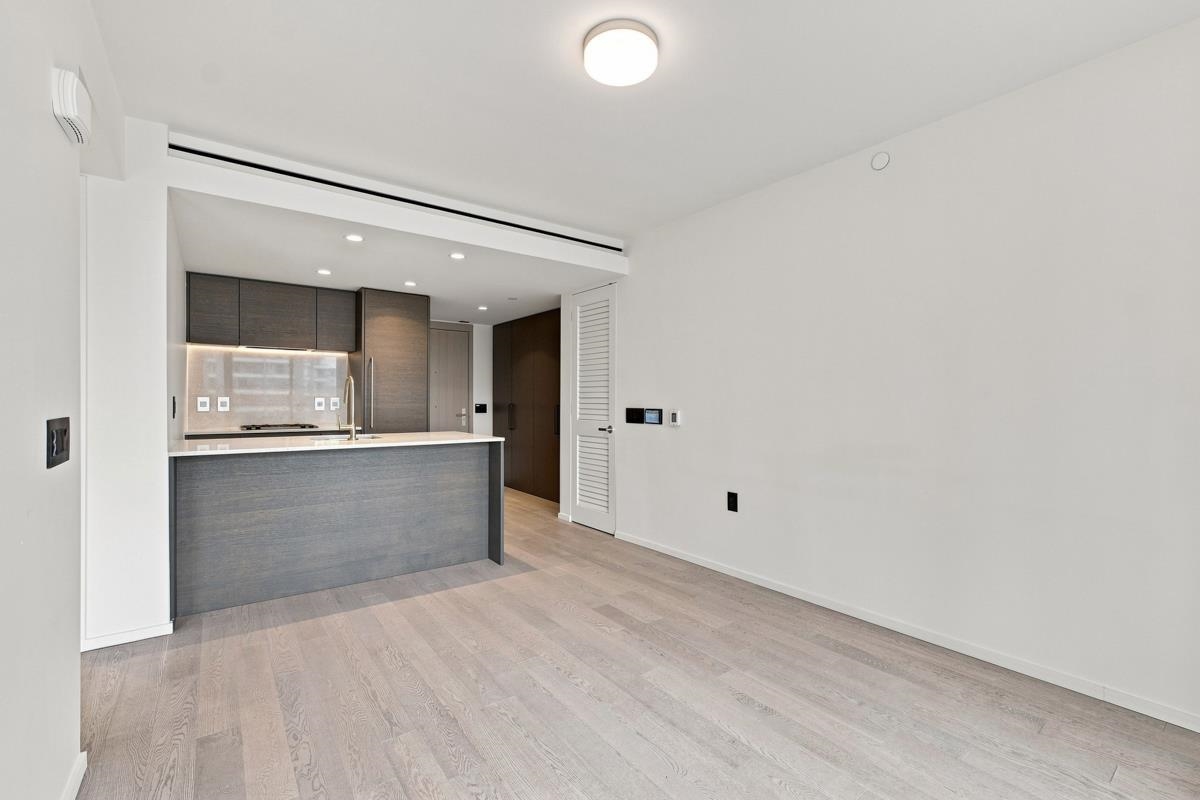 1004 1408 ROBSON STREET
