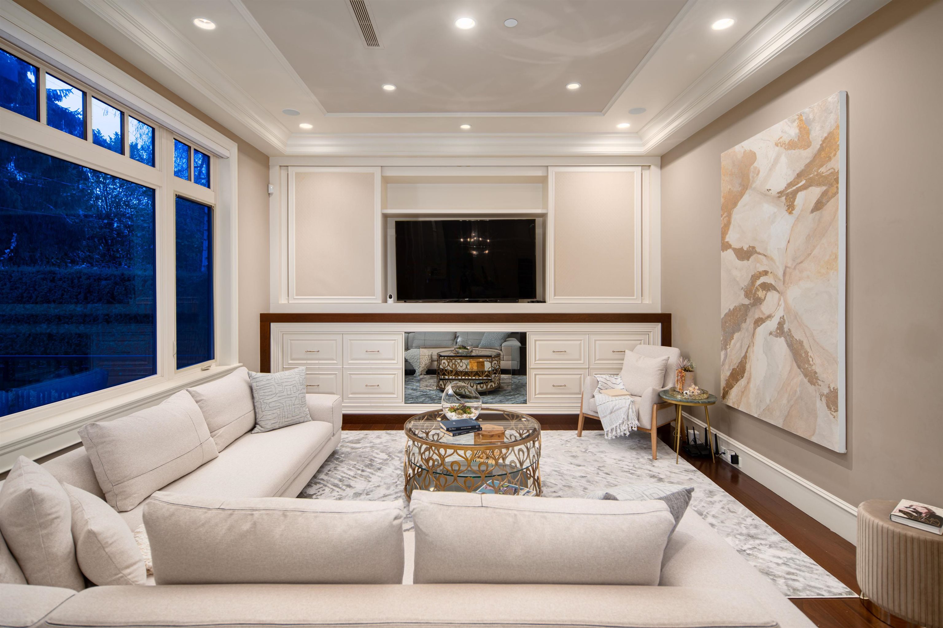 6076 ANGUS DRIVE