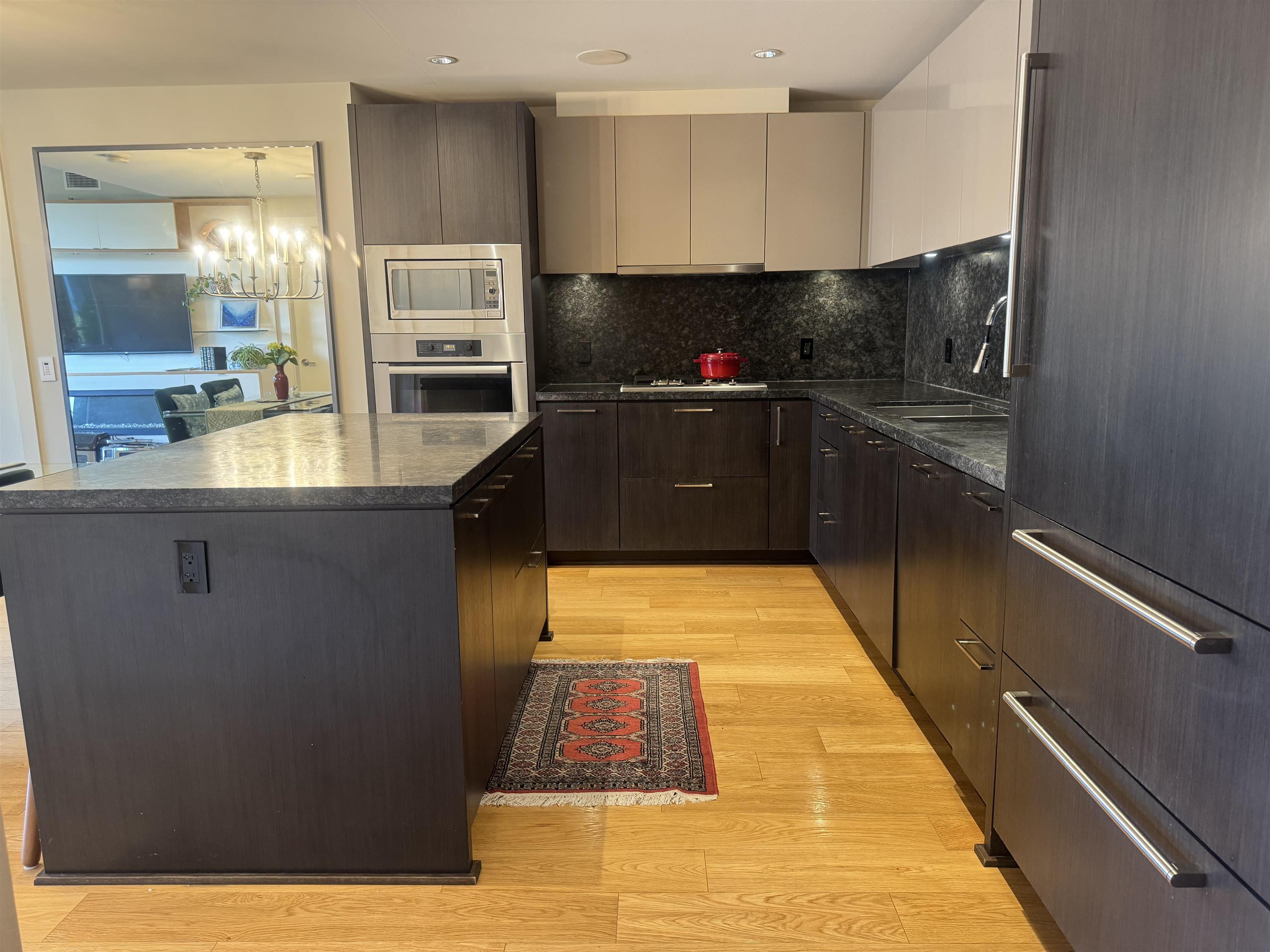 402 866 ARTHUR ERICKSON PLACE