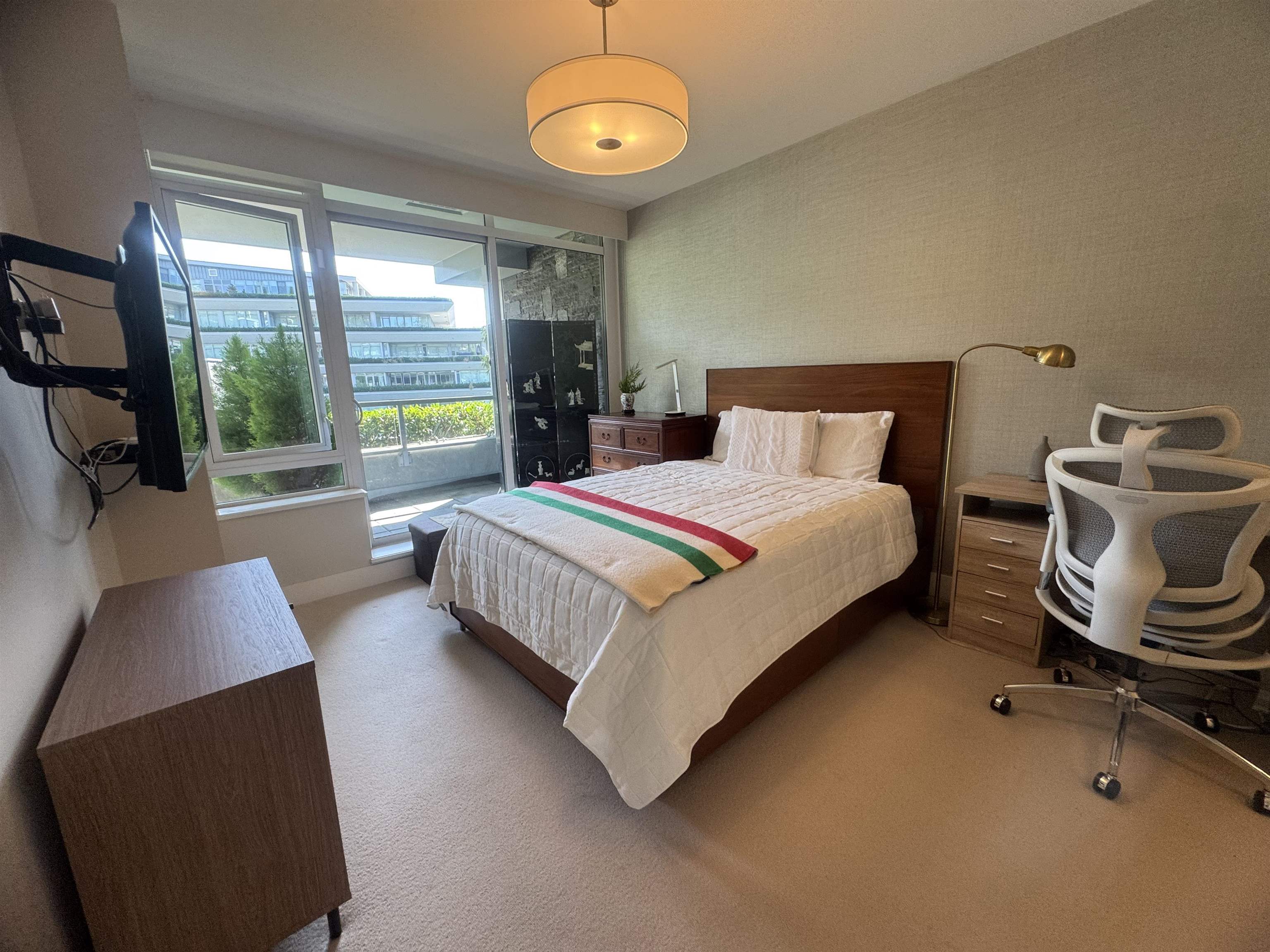 402 866 ARTHUR ERICKSON PLACE