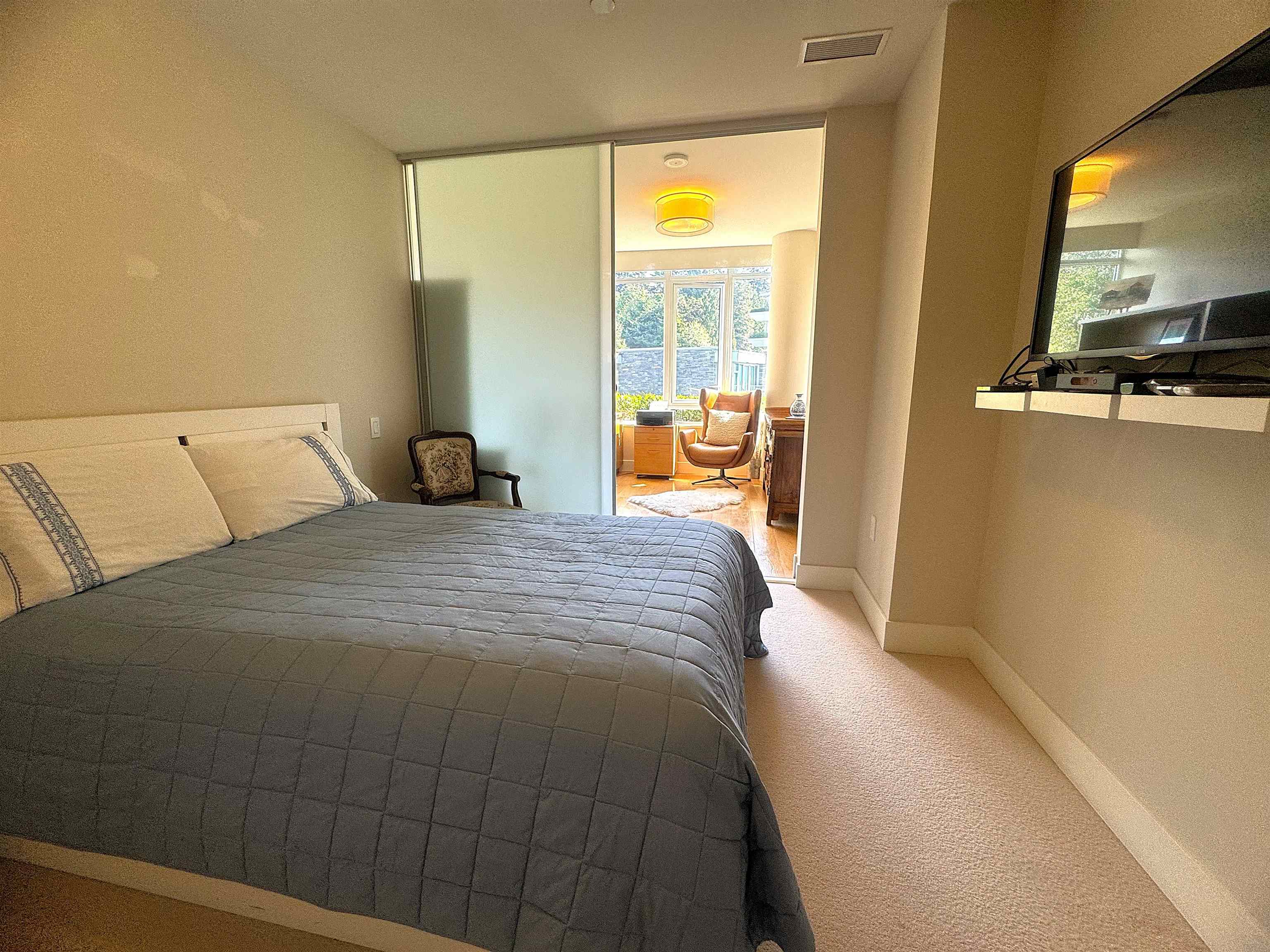 402 866 ARTHUR ERICKSON PLACE