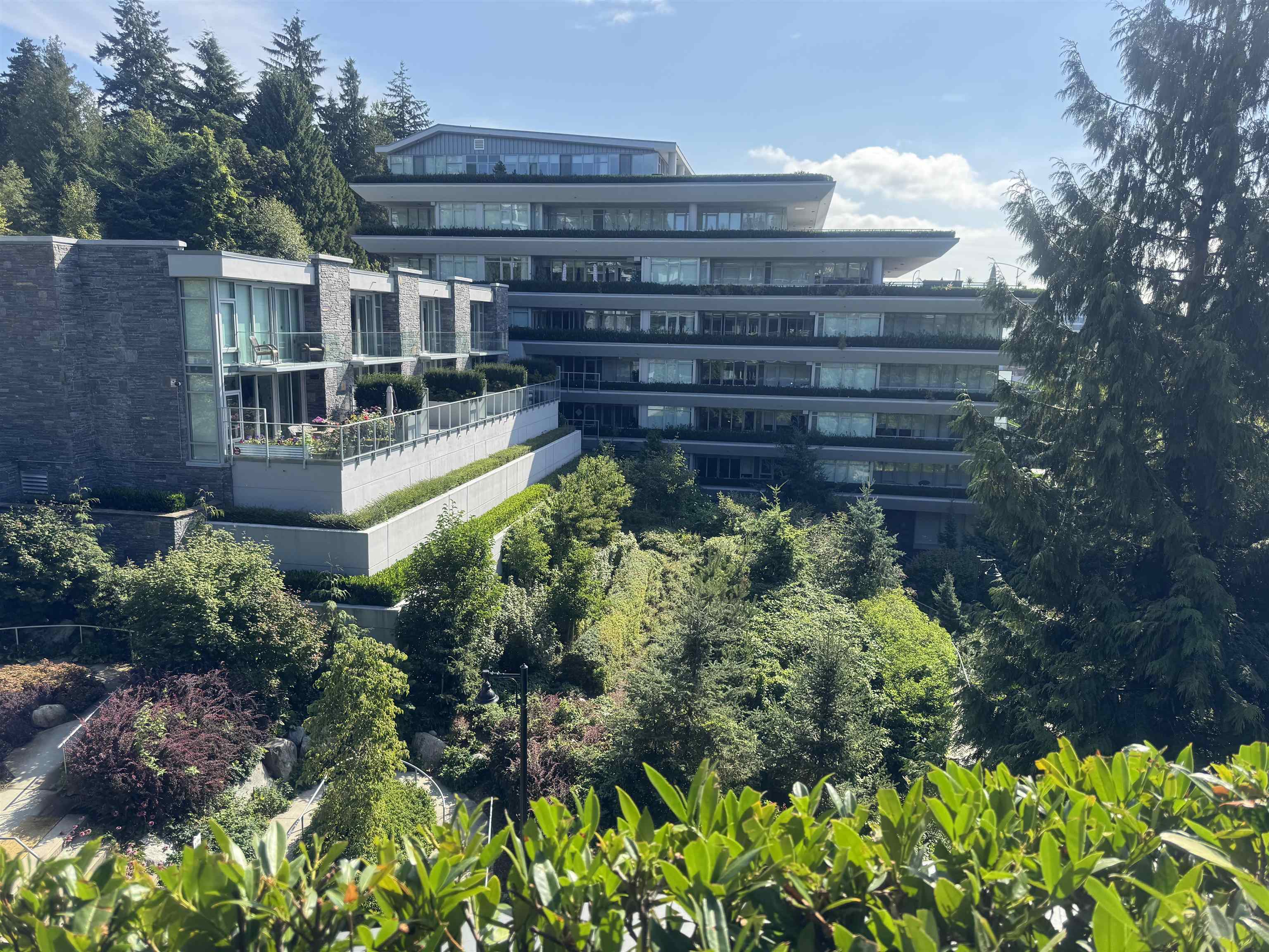 402 866 ARTHUR ERICKSON PLACE