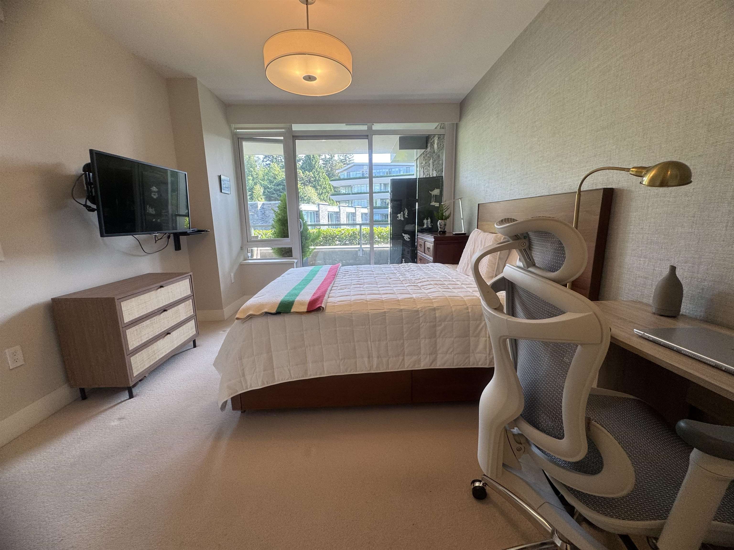 402 866 ARTHUR ERICKSON PLACE