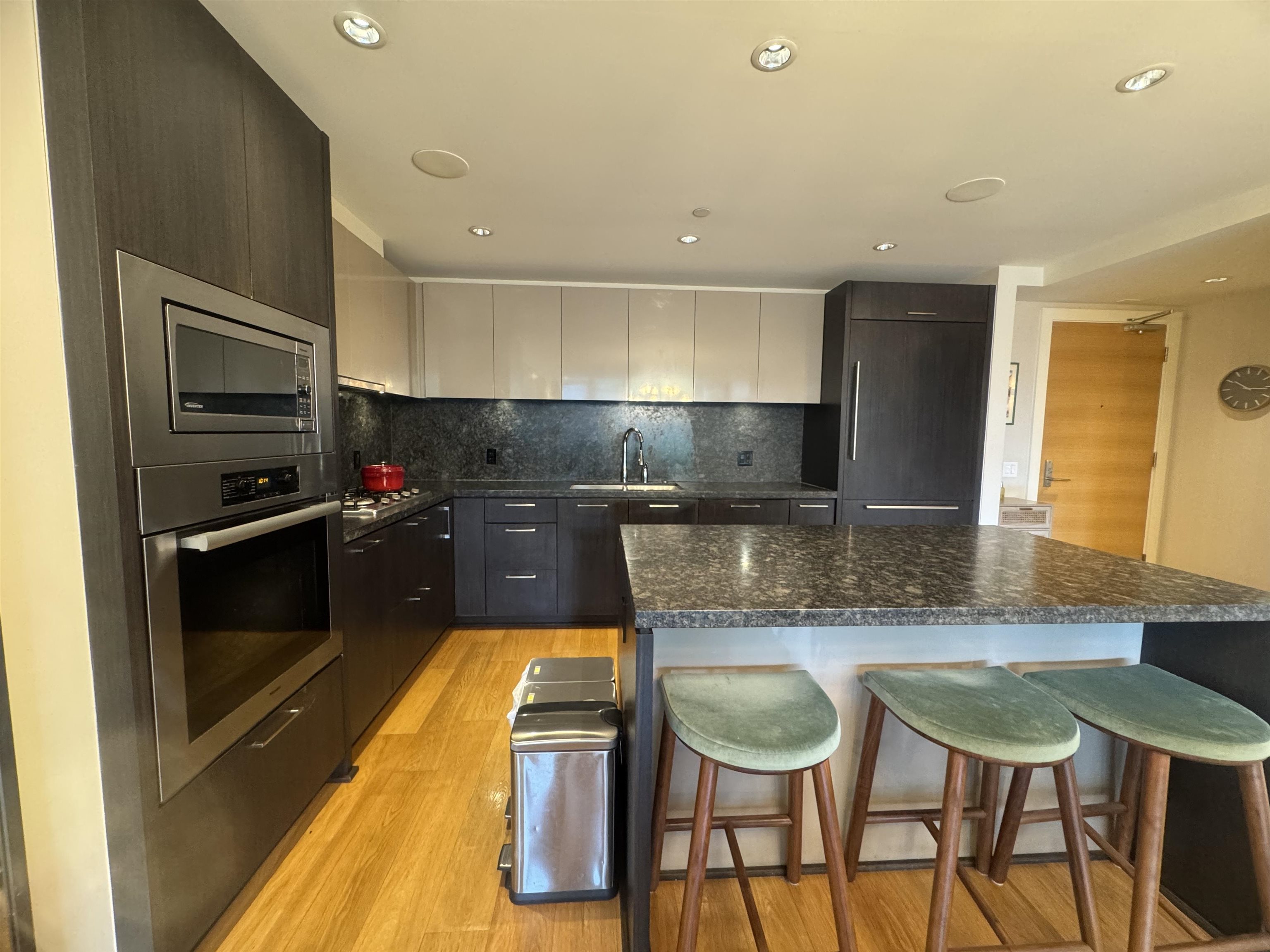 402 866 ARTHUR ERICKSON PLACE