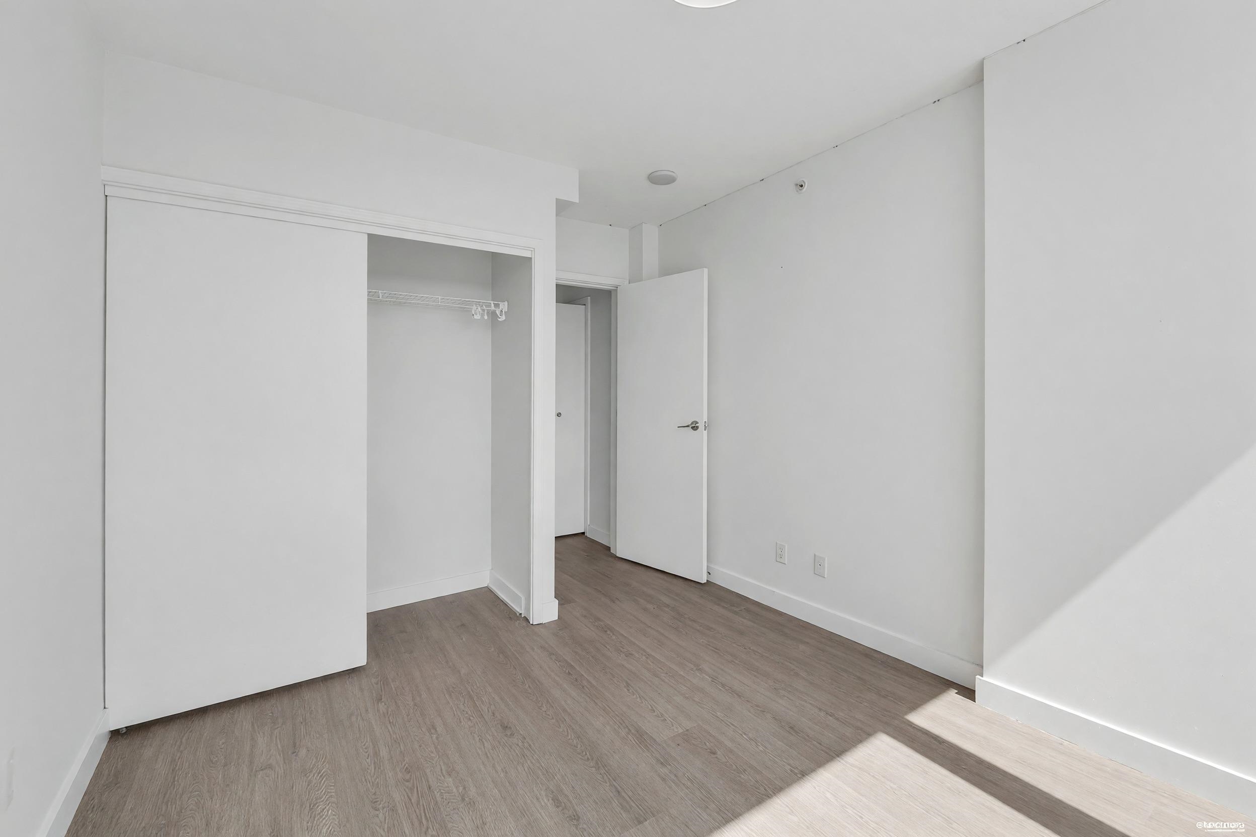 607 7080 NO. 3 ROAD