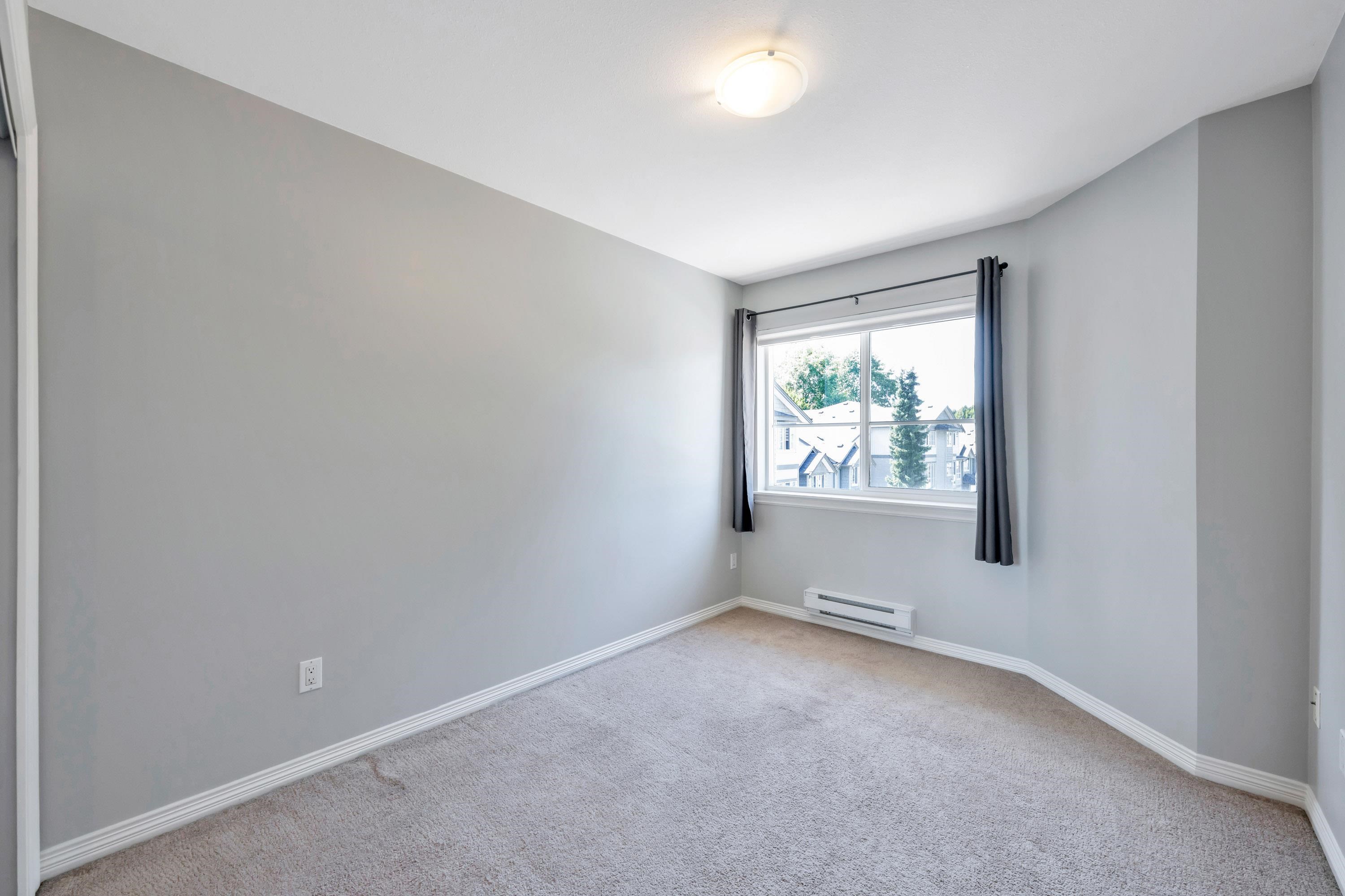 33 7250 144 STREET
