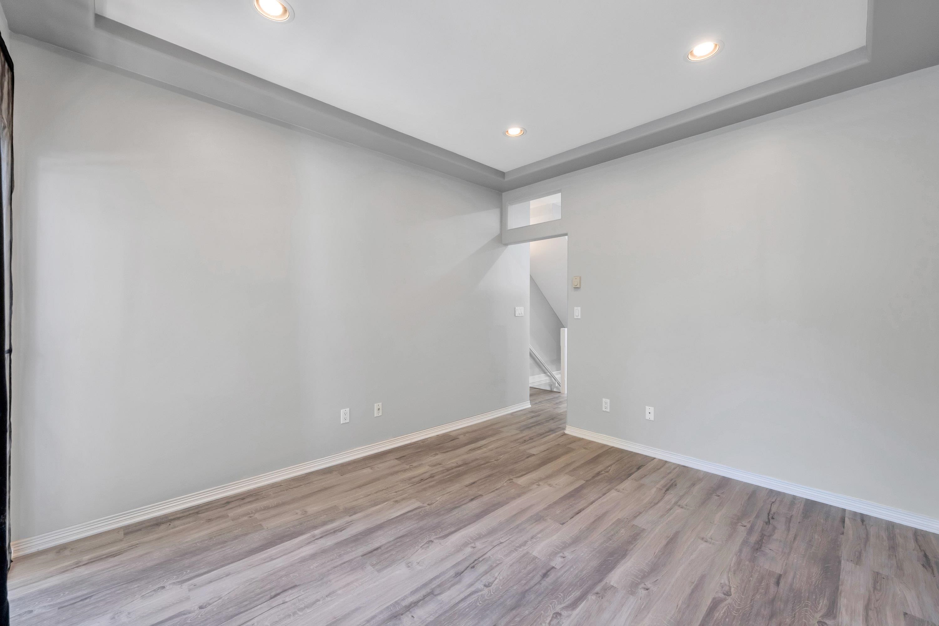 33 7250 144 STREET