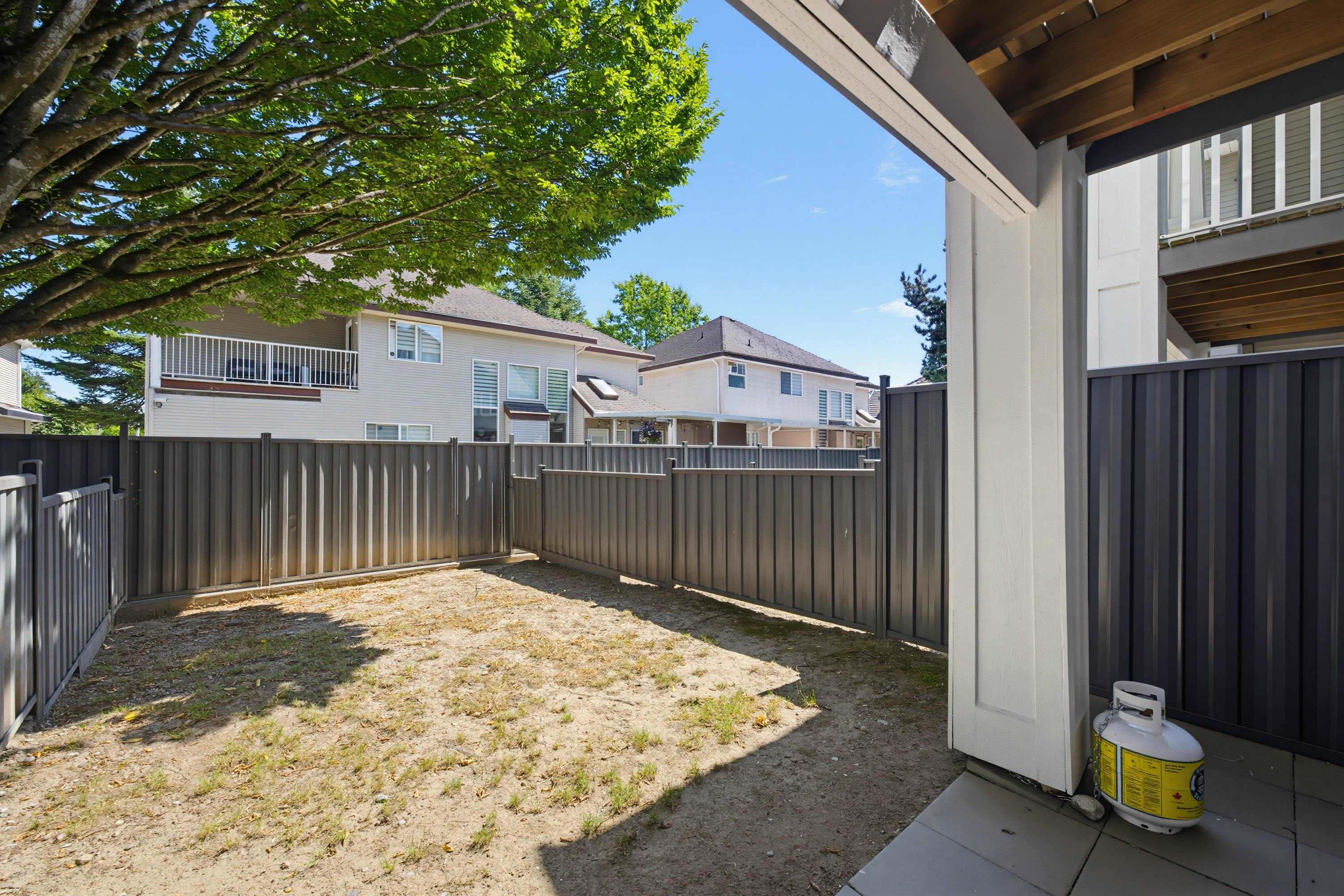 33 7250 144 STREET