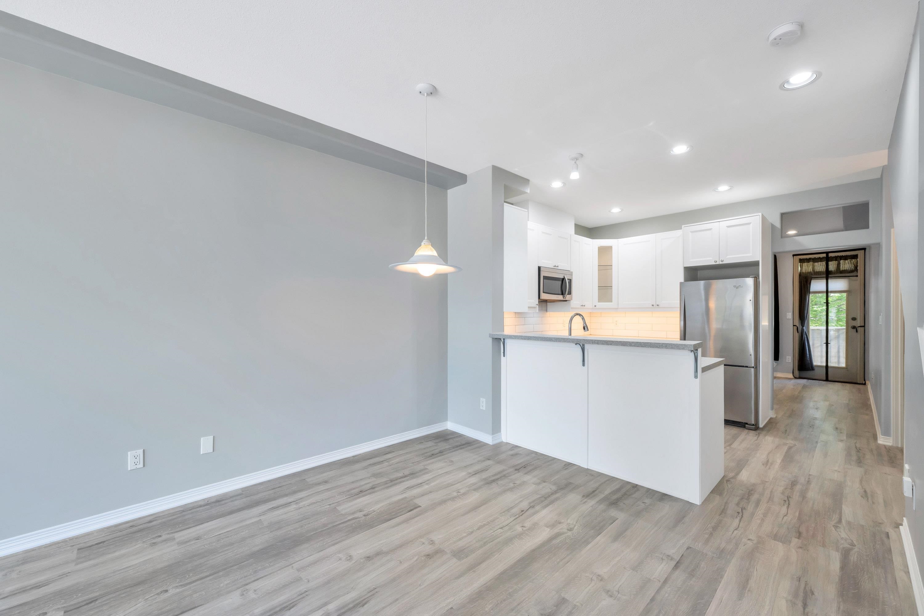 33 7250 144 STREET