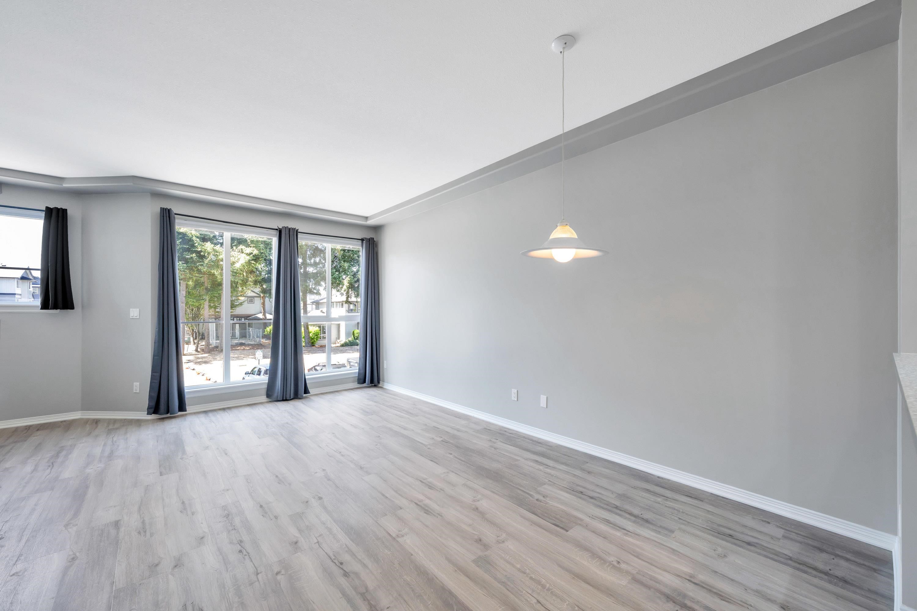 33 7250 144 STREET