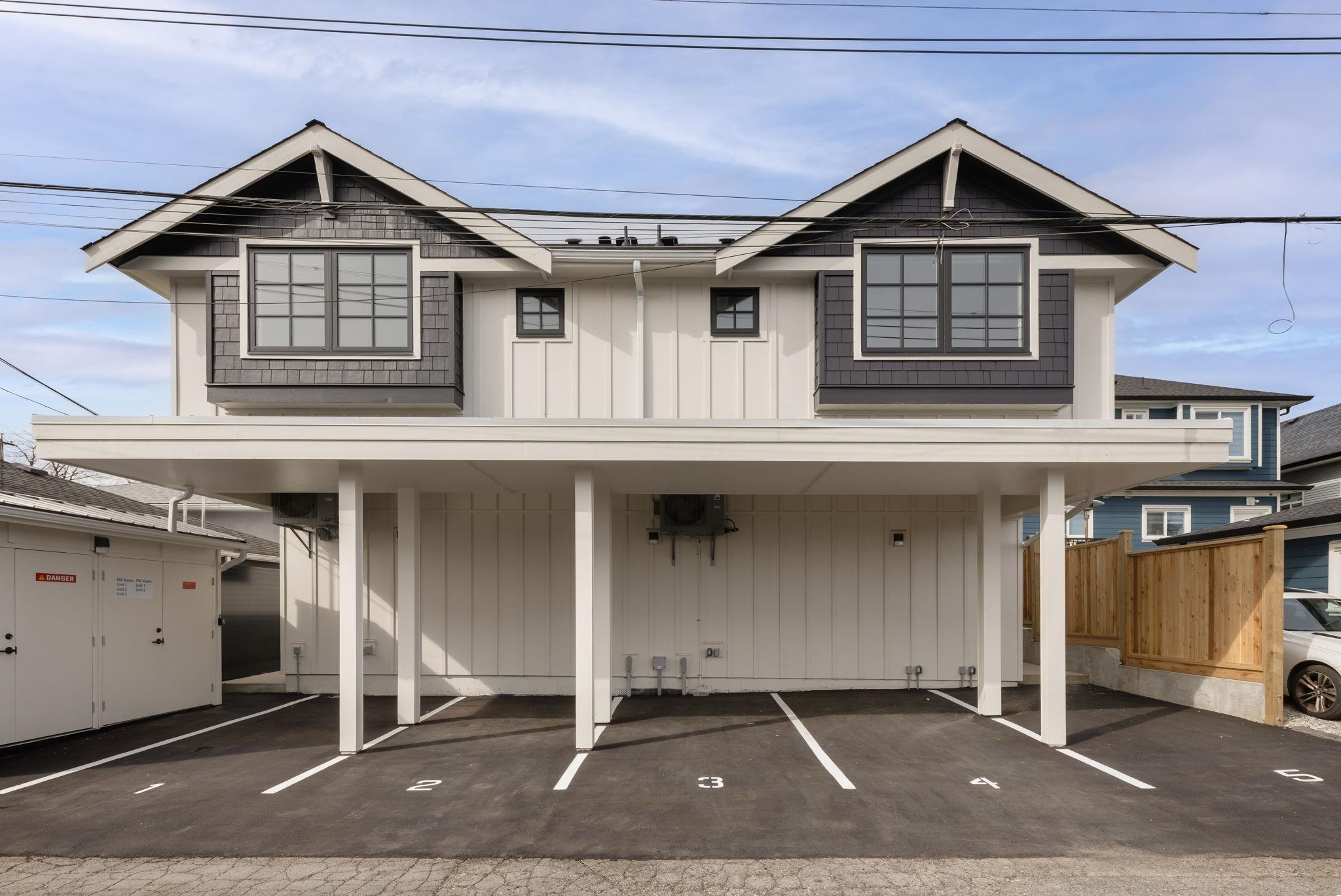 3 550 KASLO STREET