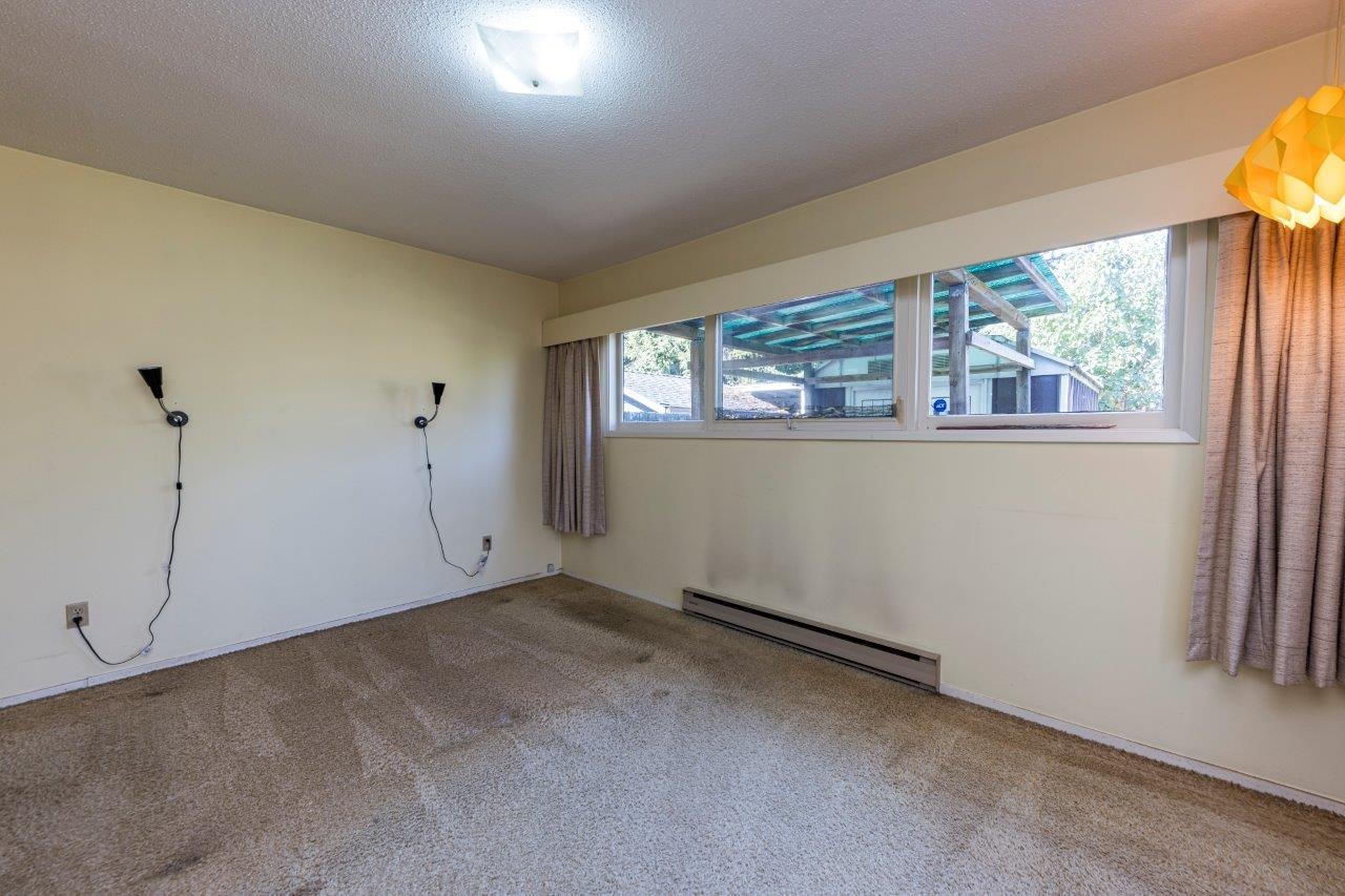 1161 REDWOOD STREET