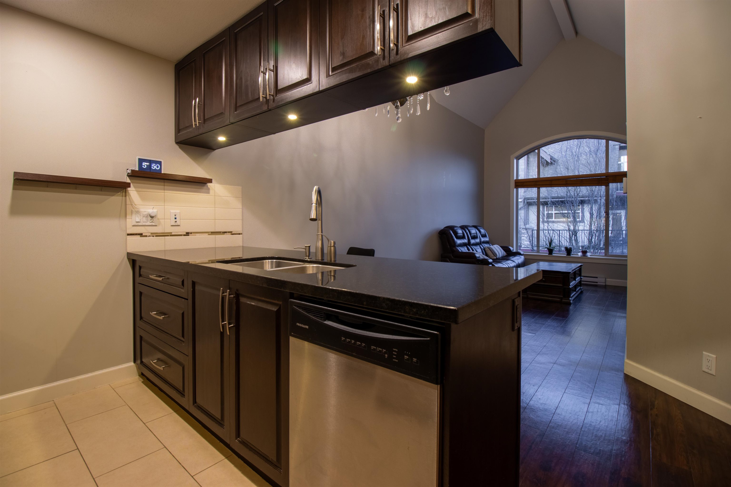 407 8328 207A STREET