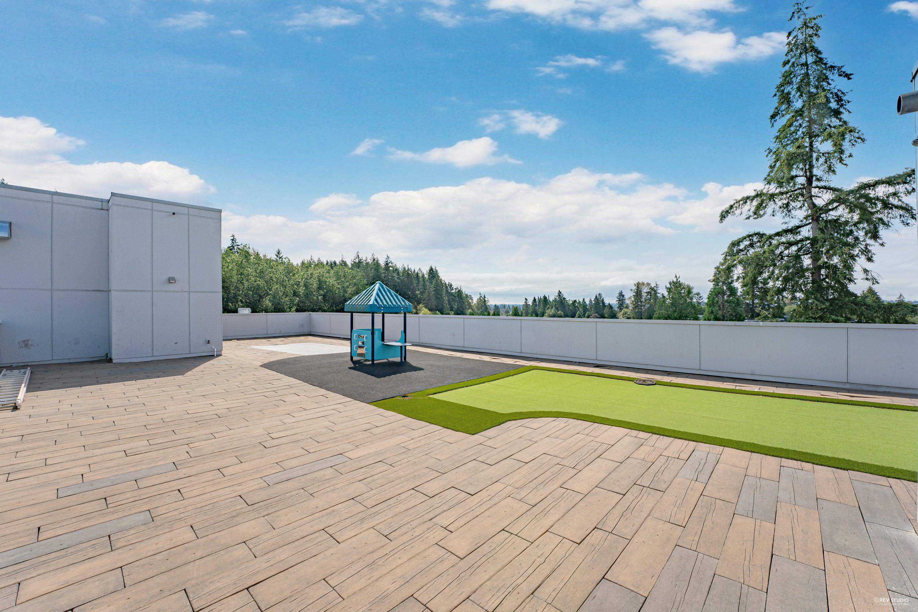 601 13978 FRASER HIGHWAY