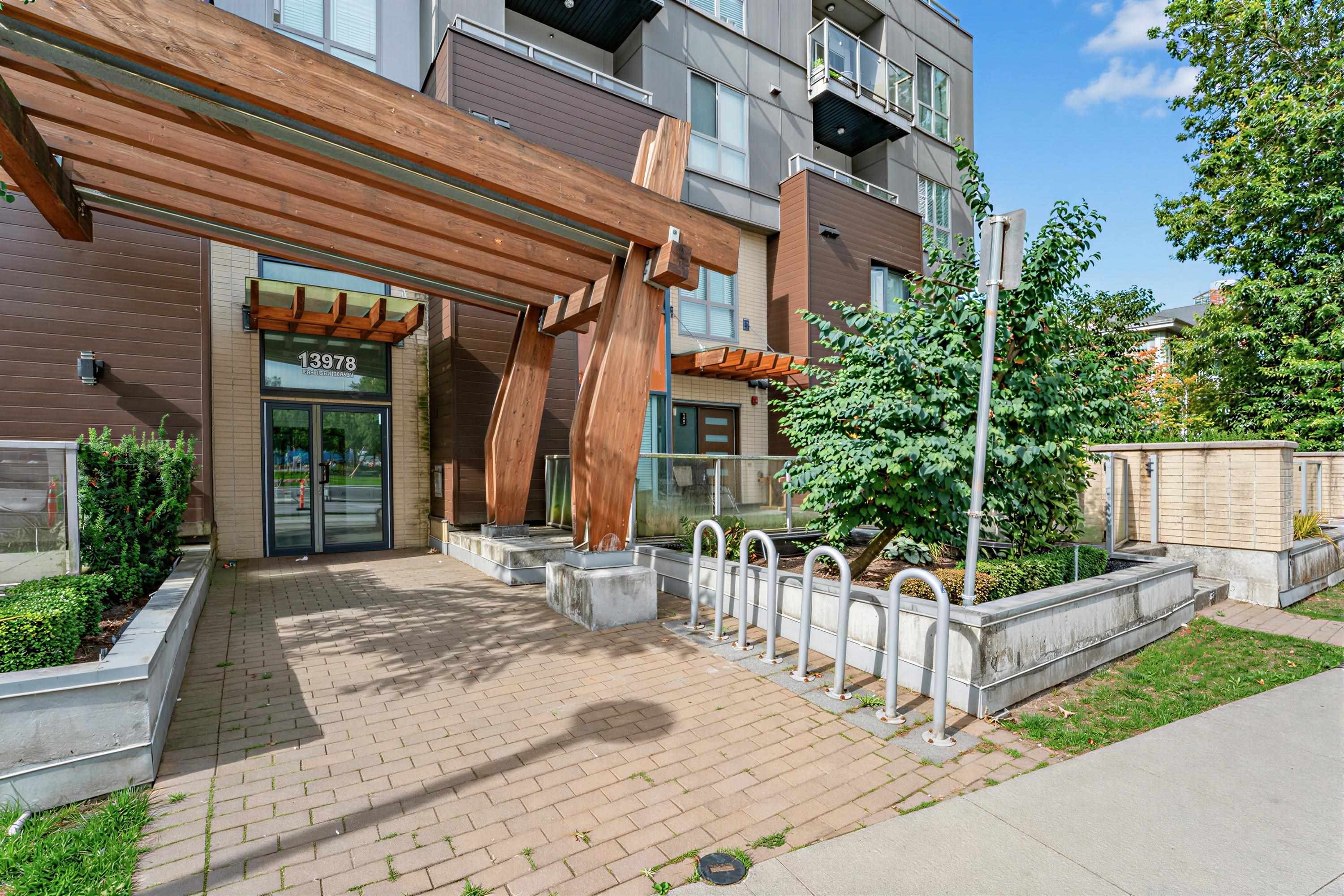 601 13978 FRASER HIGHWAY