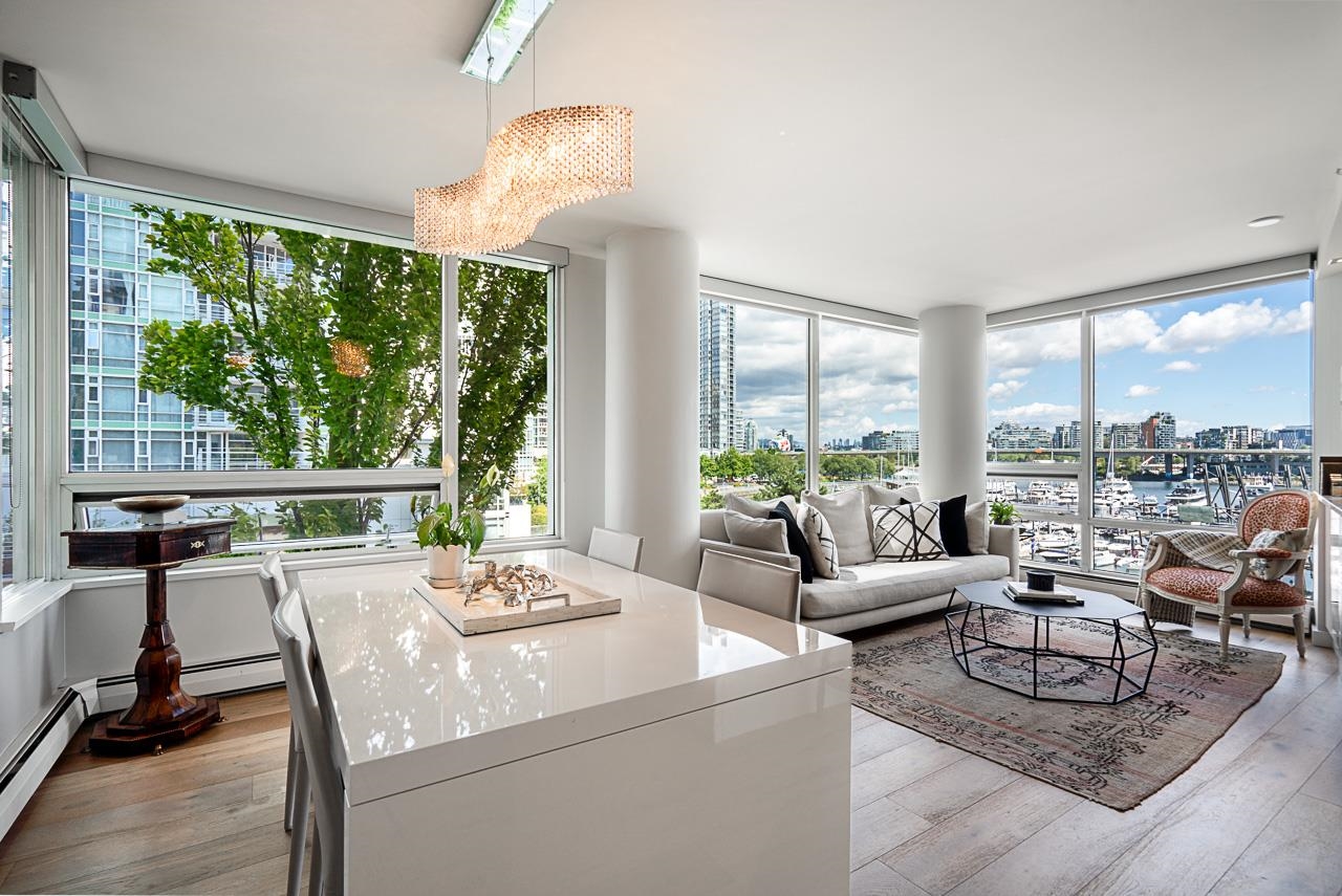 505 1201 MARINASIDE CRESCENT