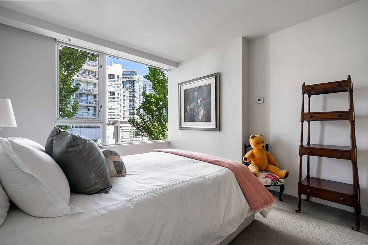 505 1201 MARINASIDE CRESCENT