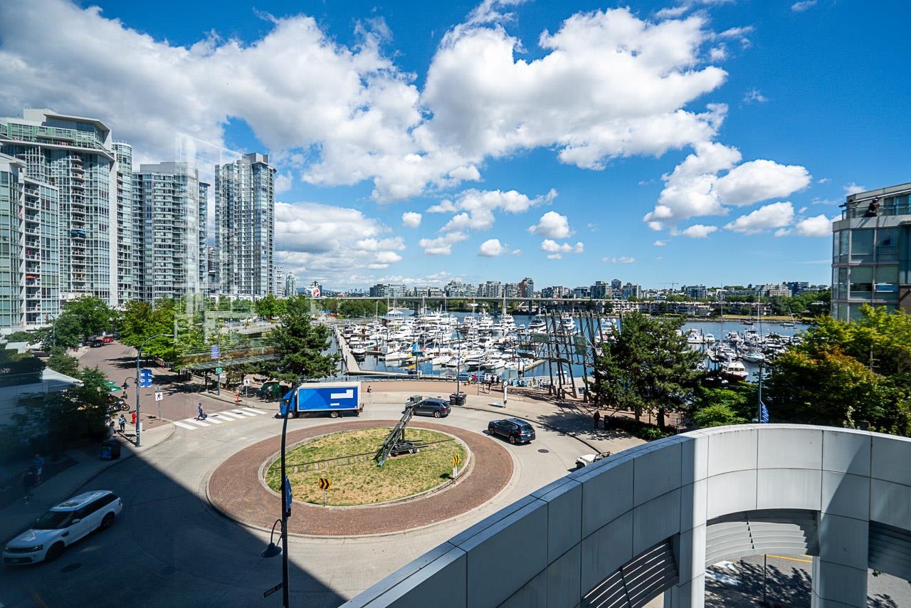 505 1201 MARINASIDE CRESCENT