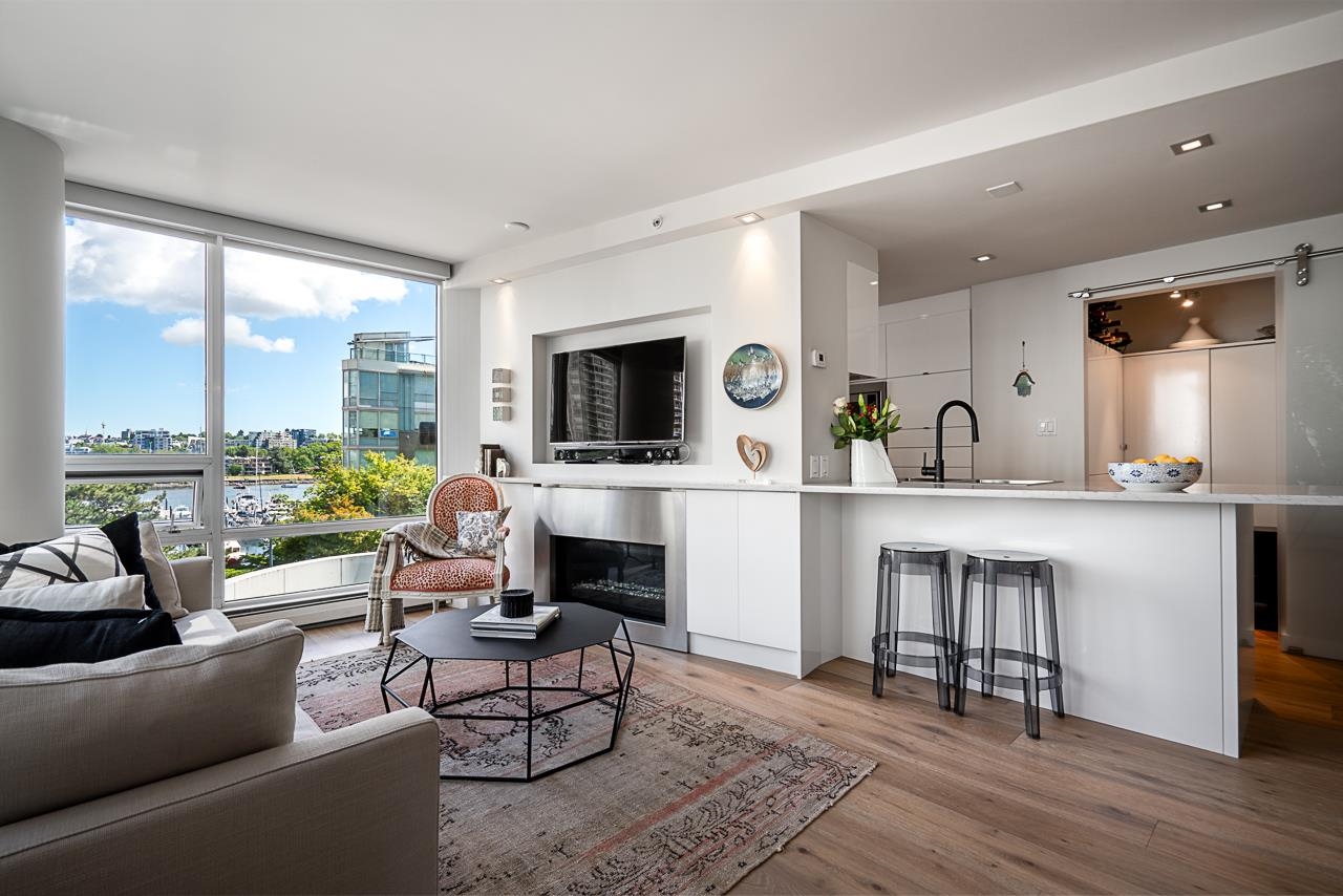 505 1201 MARINASIDE CRESCENT