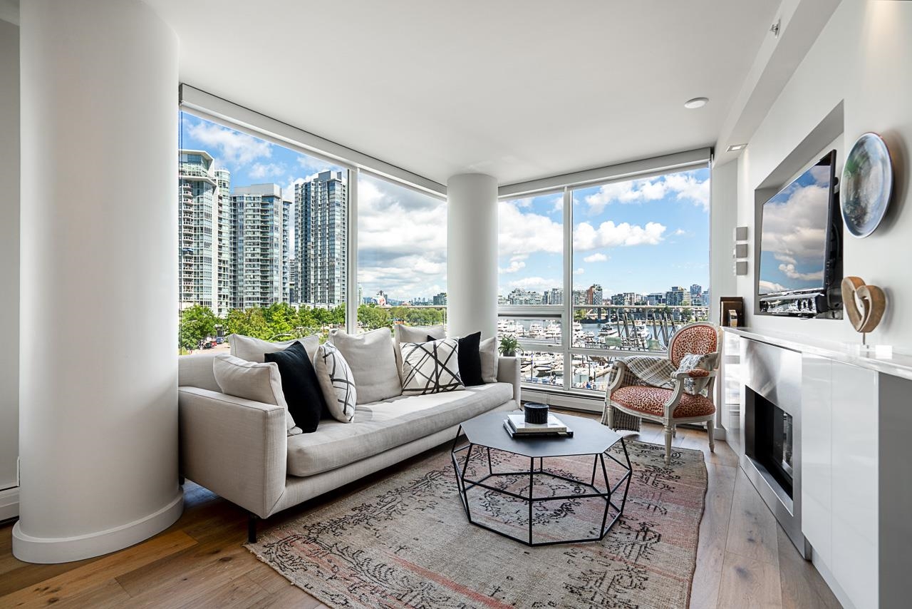 505 1201 MARINASIDE CRESCENT