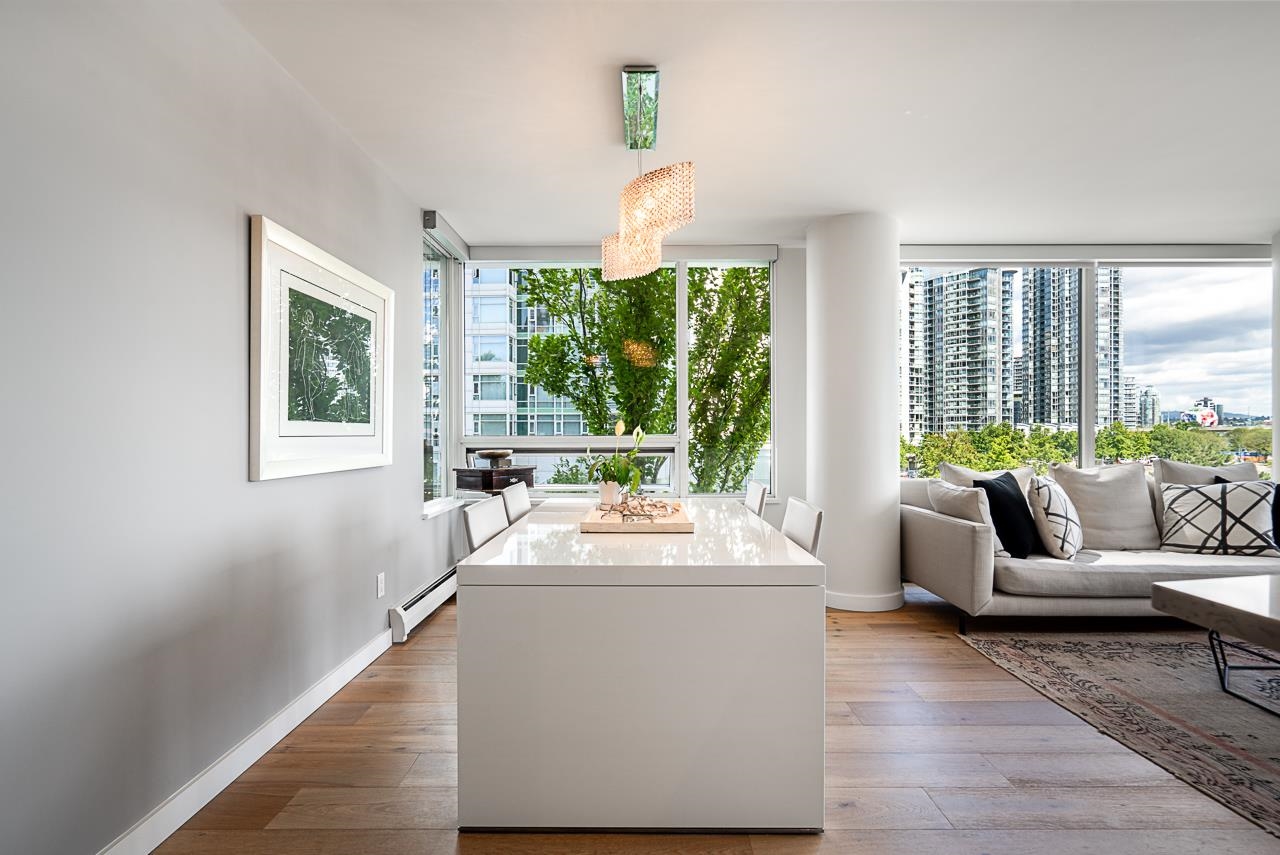 505 1201 MARINASIDE CRESCENT