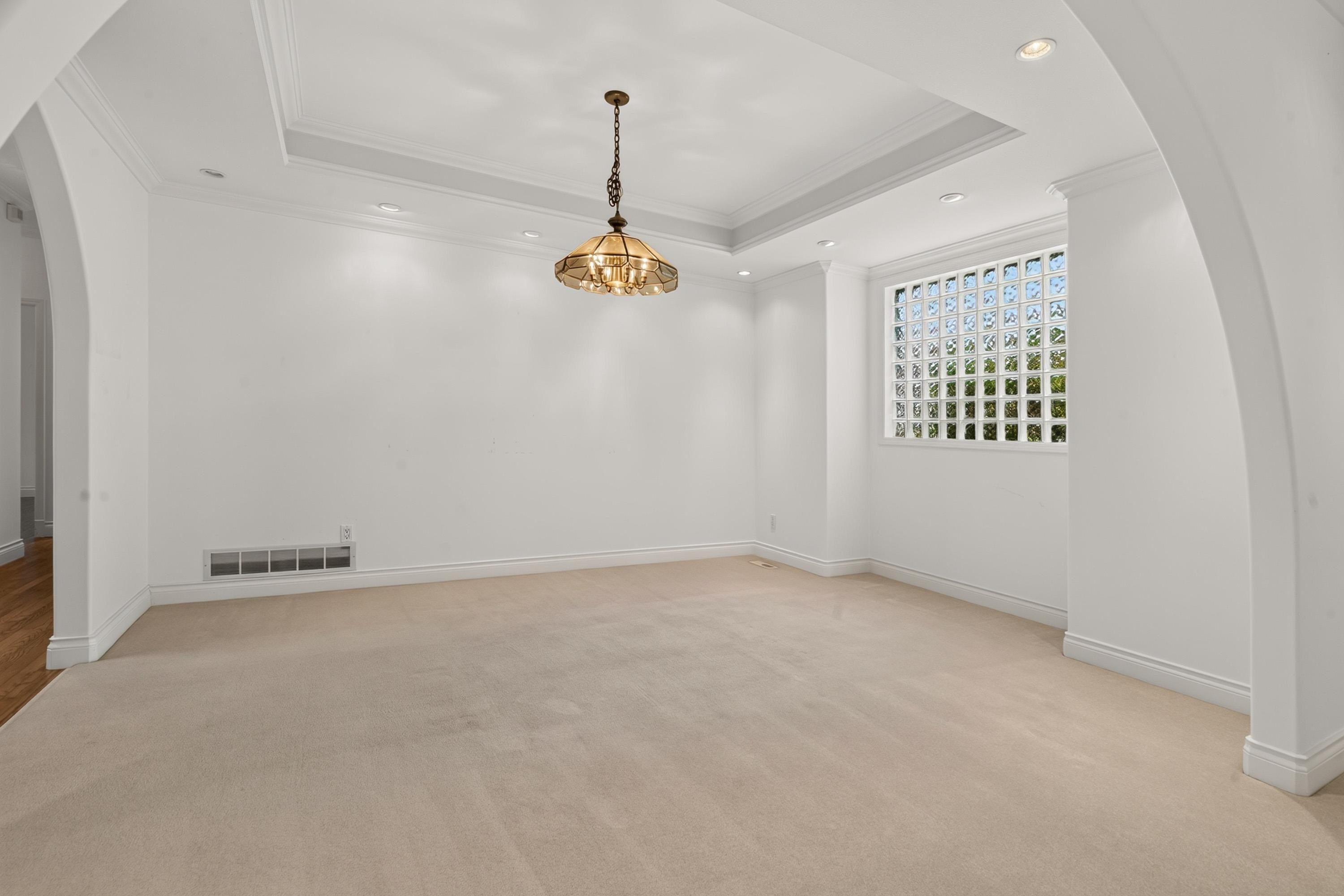 200 6001 PROMONTORY ROAD