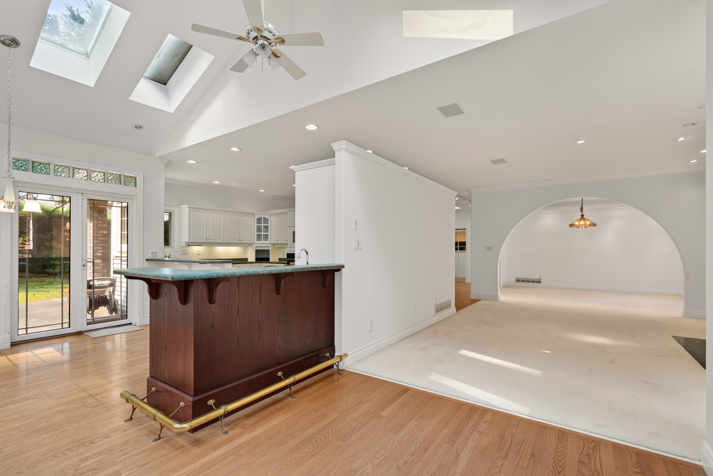 200 6001 PROMONTORY ROAD