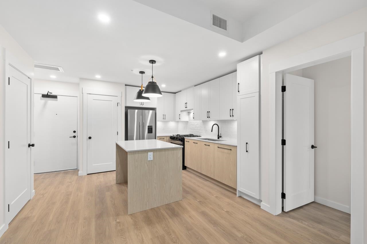 207 27249 ALDERGROVE TOWN CENTRE DRIVE
