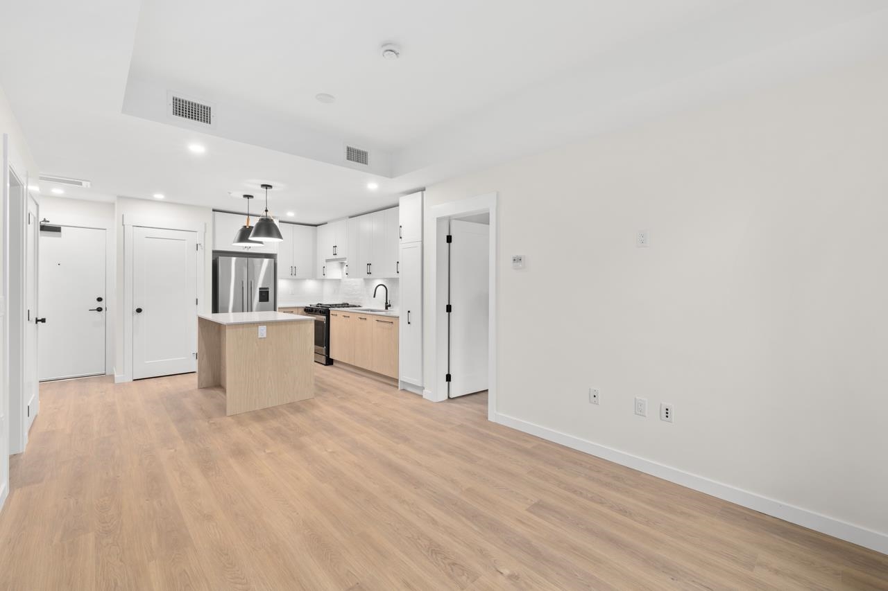 207 27249 ALDERGROVE TOWN CENTRE DRIVE